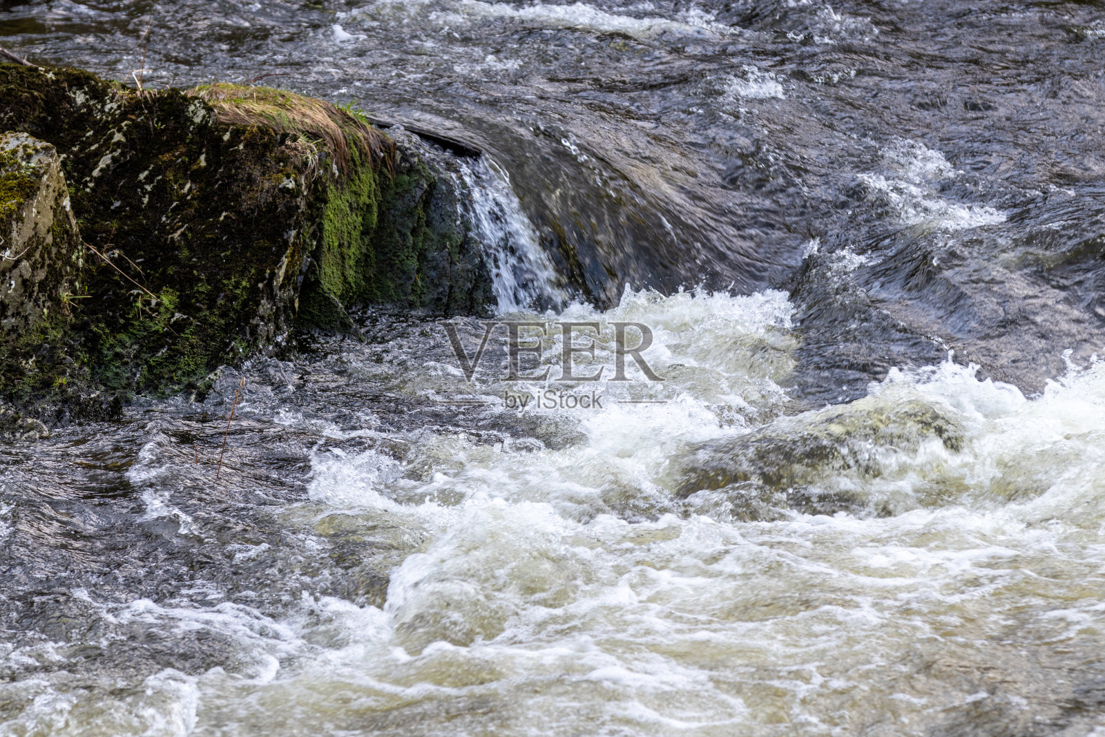 蒙绍的rur河的流水照片摄影图片