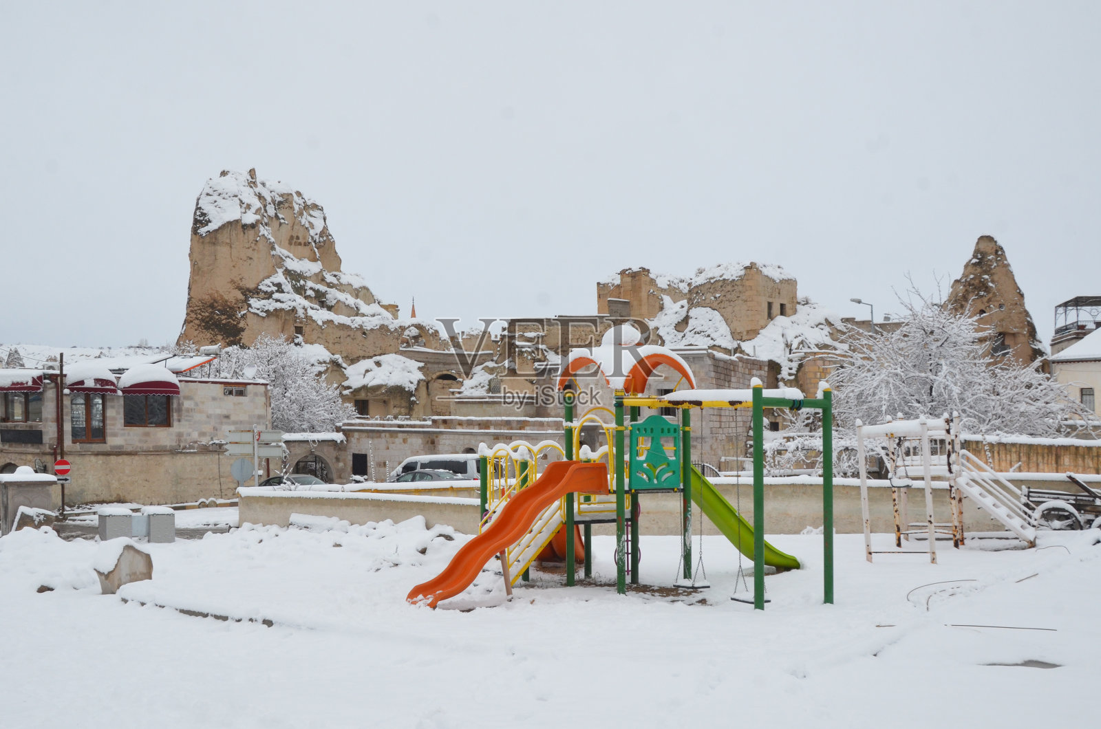 卡帕多奇亚雪景游乐场照片摄影图片