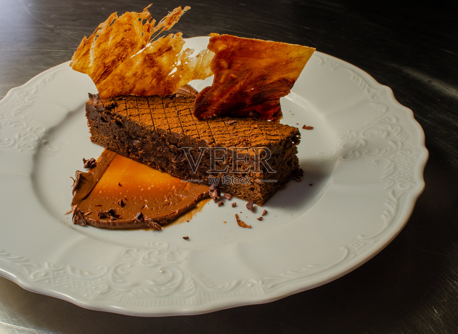 巧克力蛋糕装饰照片摄影图片