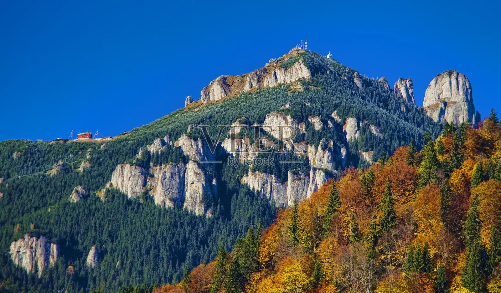 齐阿劳山在秋景中。照片摄影图片