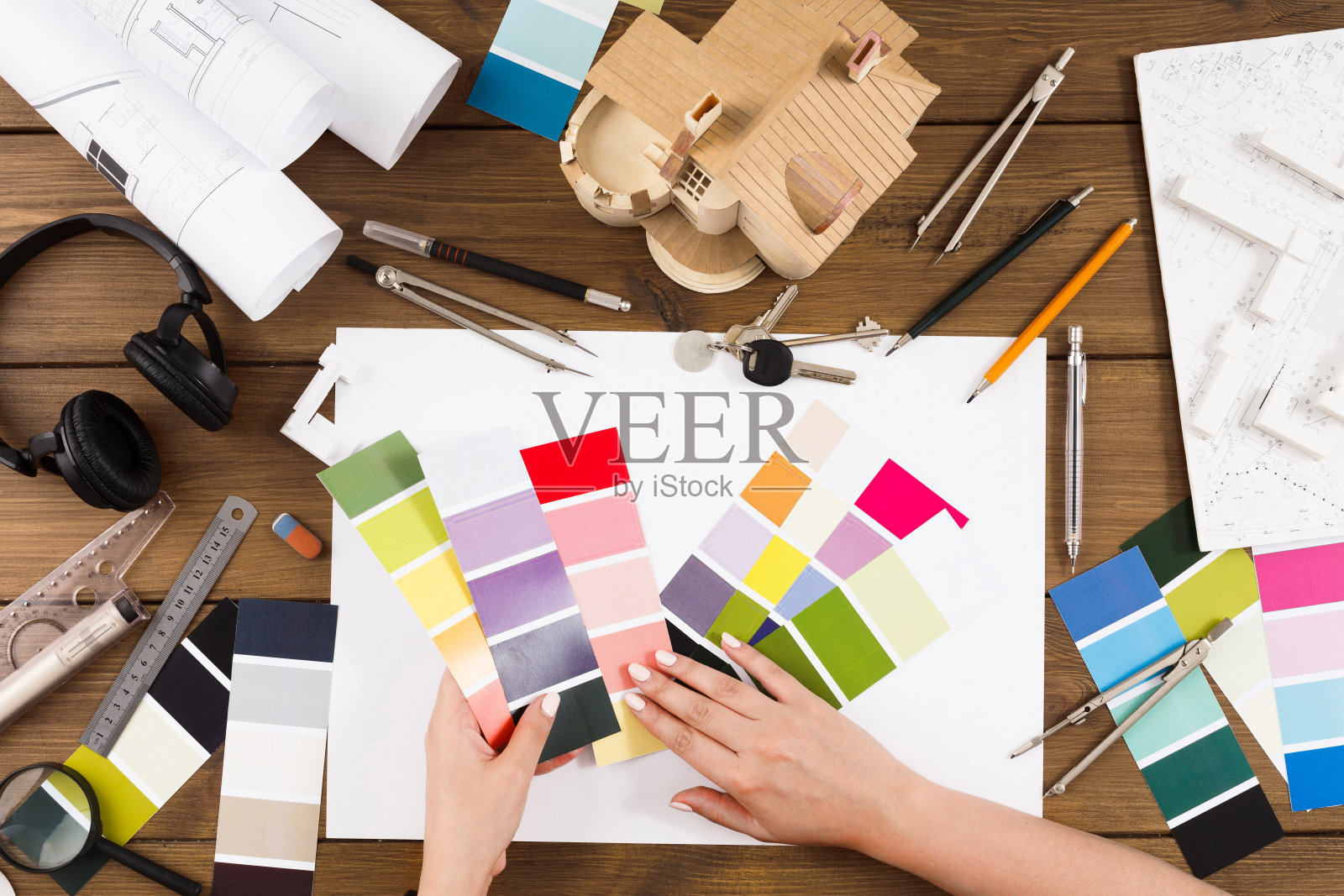 室内设计师工作与调色板俯视图照片摄影图片