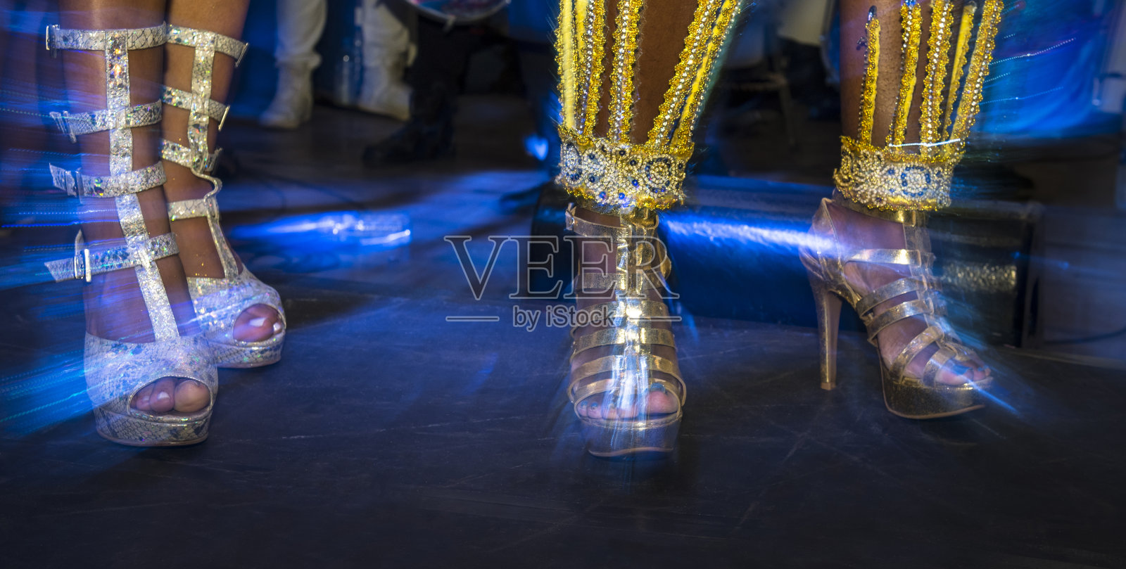 桑巴热舞照片摄影图片