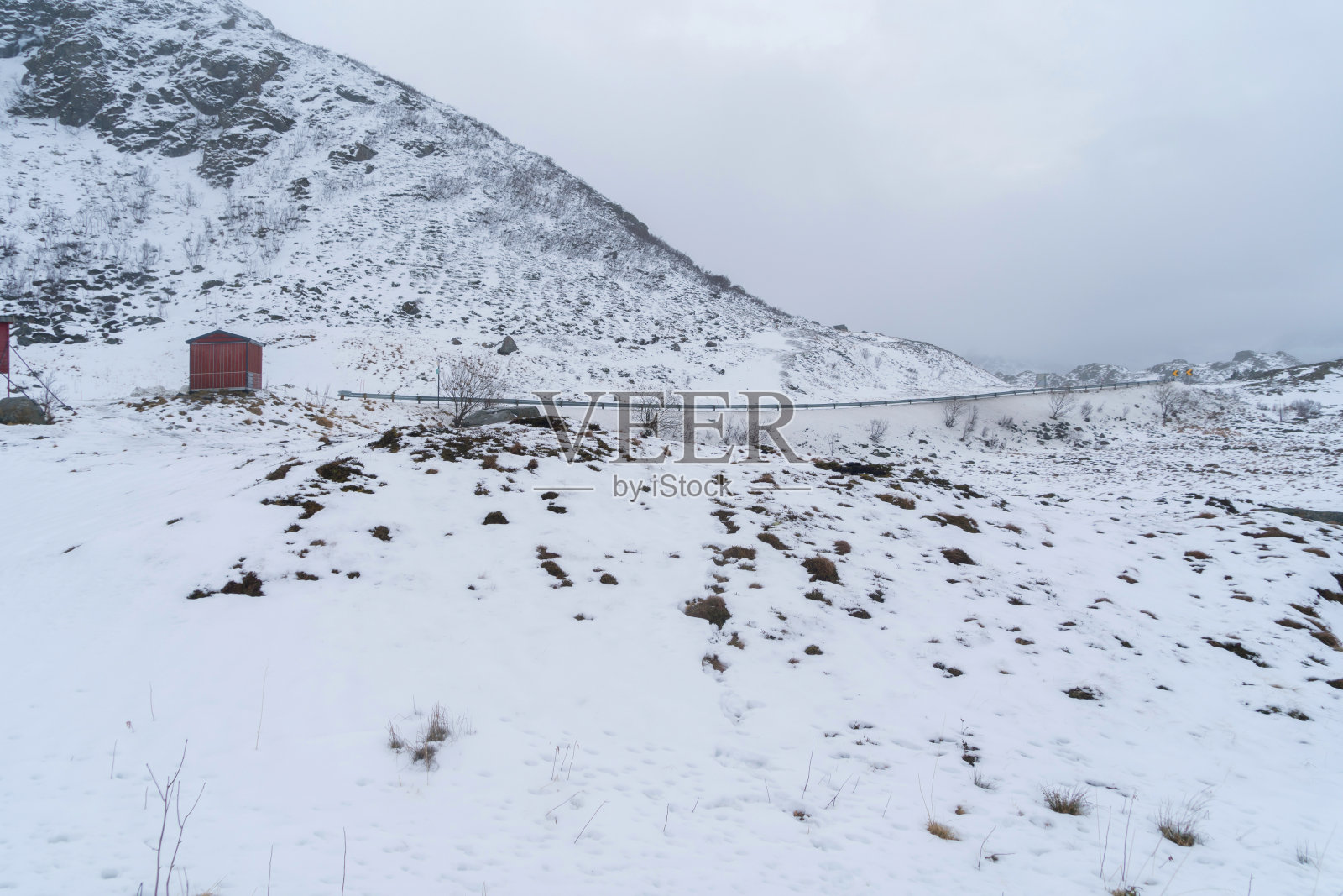 挪威罗弗敦群岛冬季雪山风光照片摄影图片