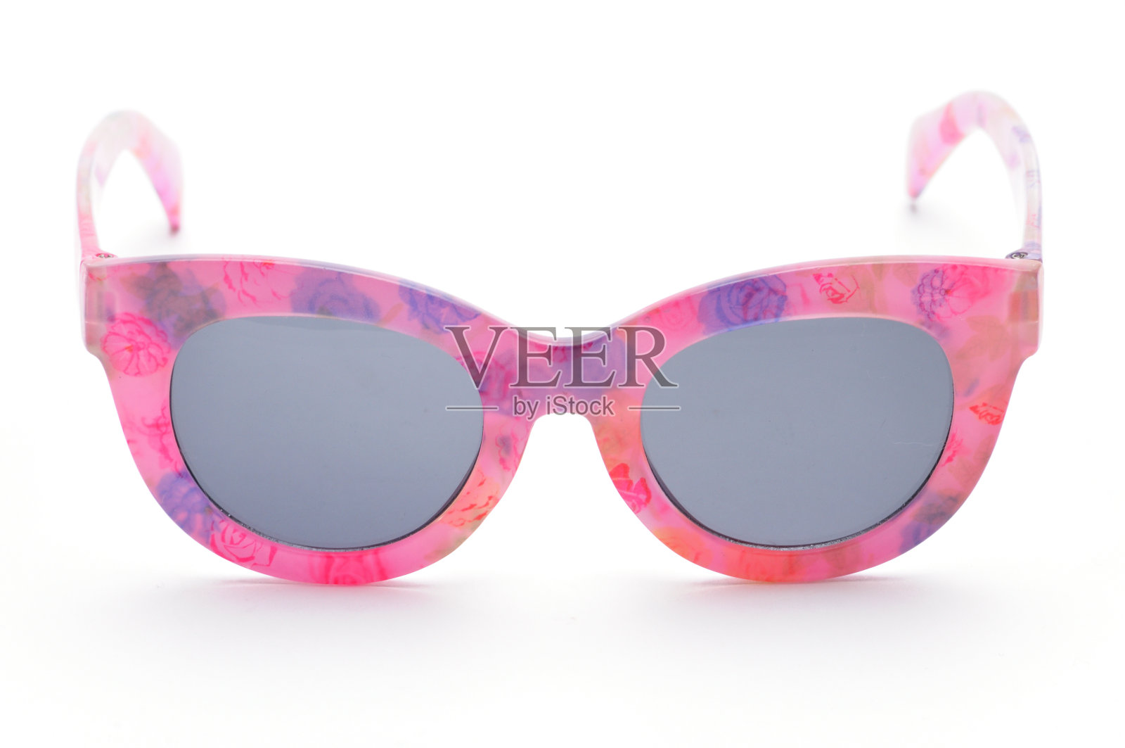 白色背景上优雅的太阳镜照片摄影图片