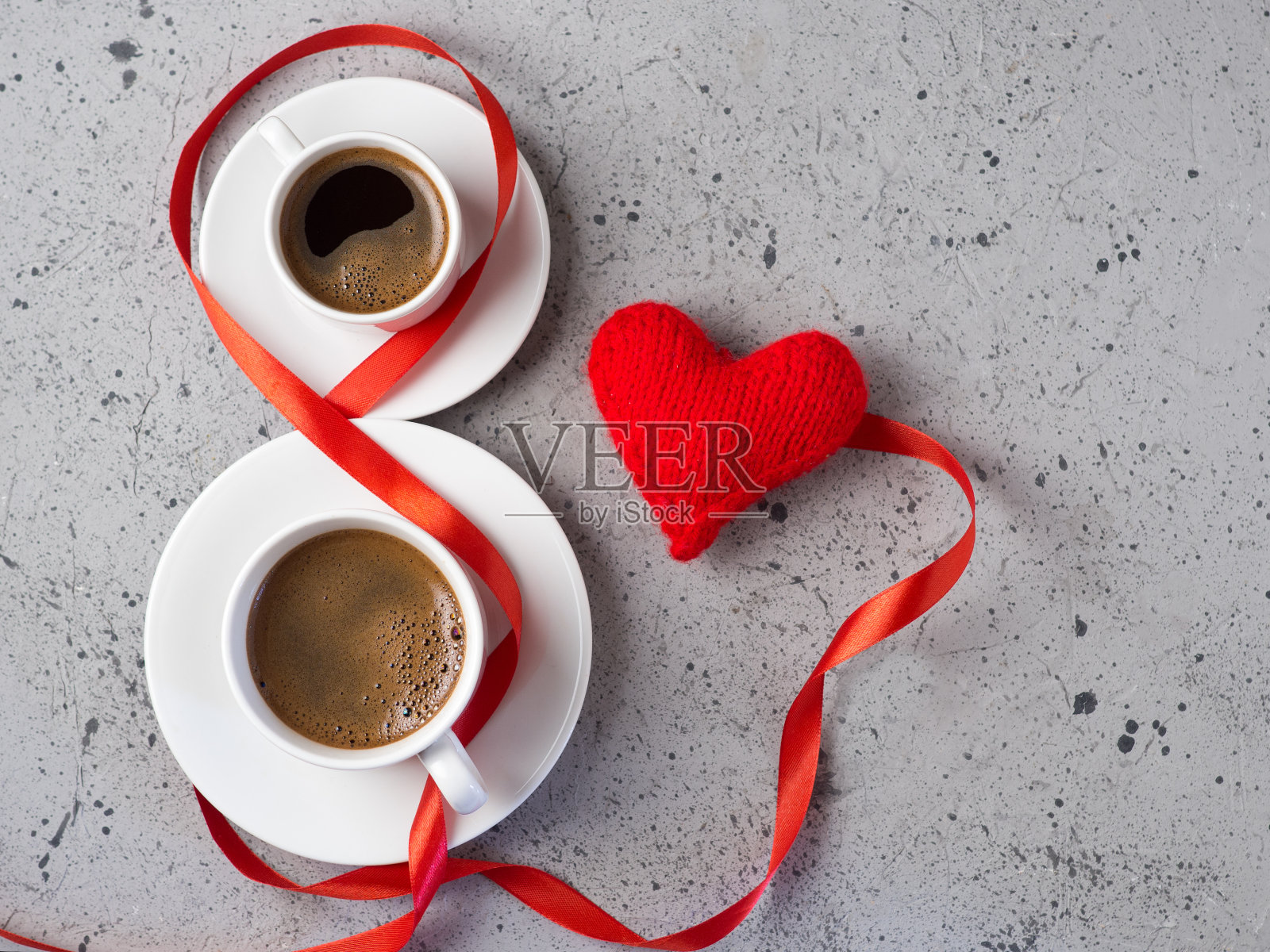 8 .两杯咖啡的形式就是国际妇女节的概念照片摄影图片