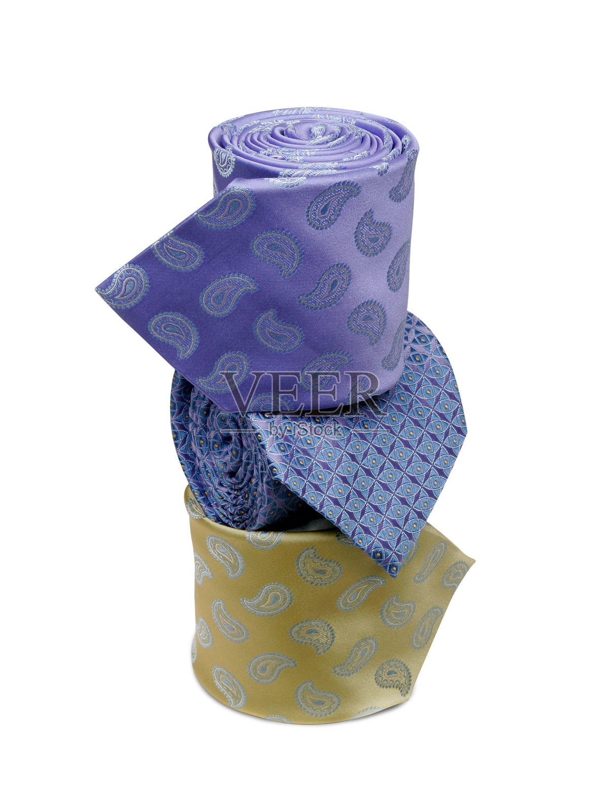 三个整齐堆叠的卷色领带孤立在白色照片摄影图片