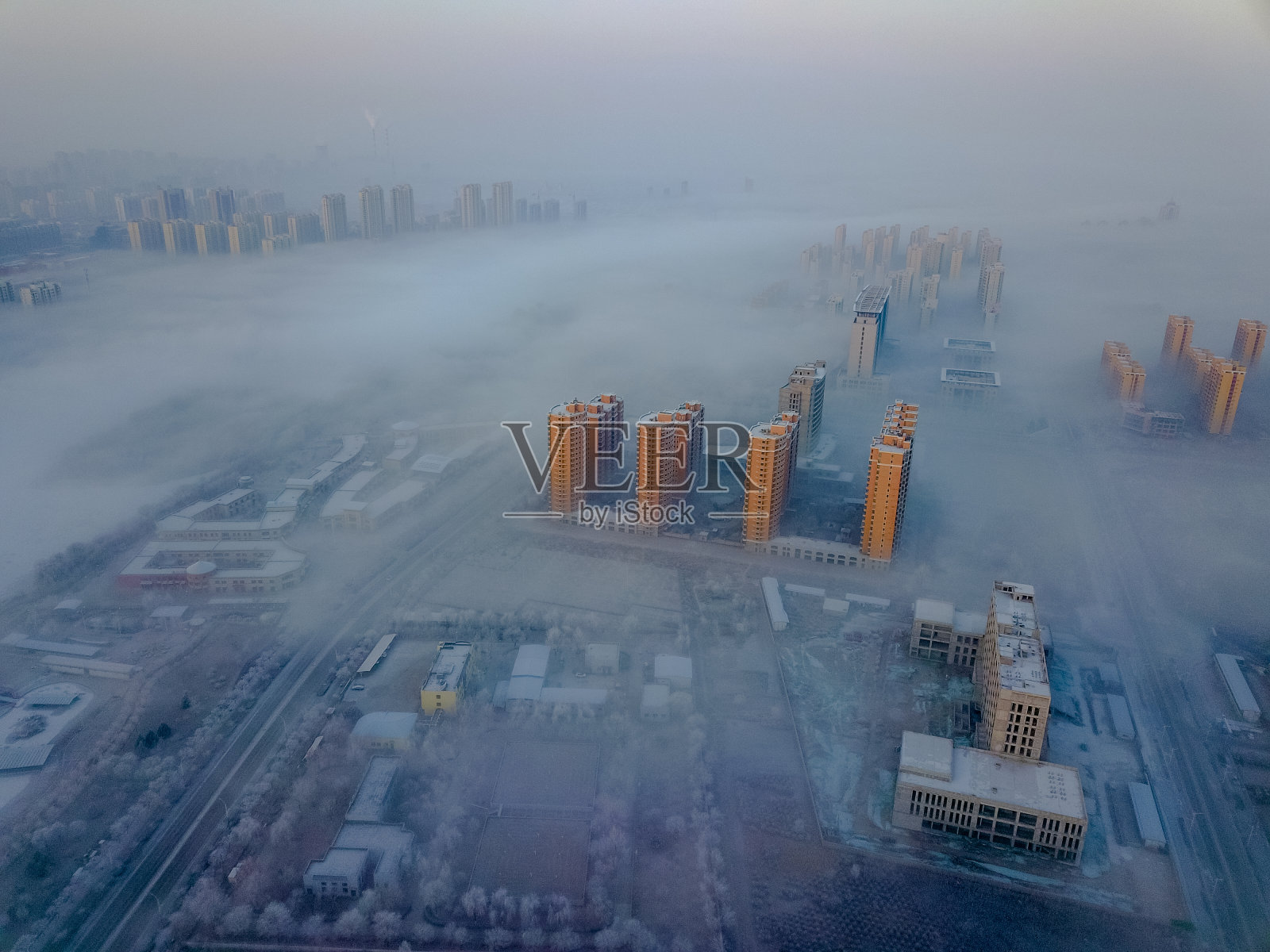 城市雾景照片摄影图片