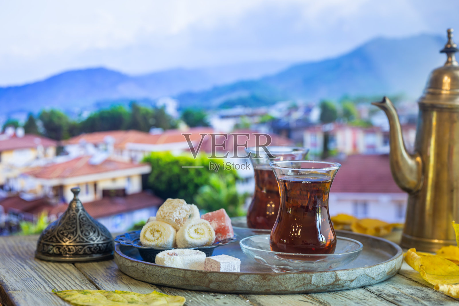 一杯传统土耳其茶照片摄影图片