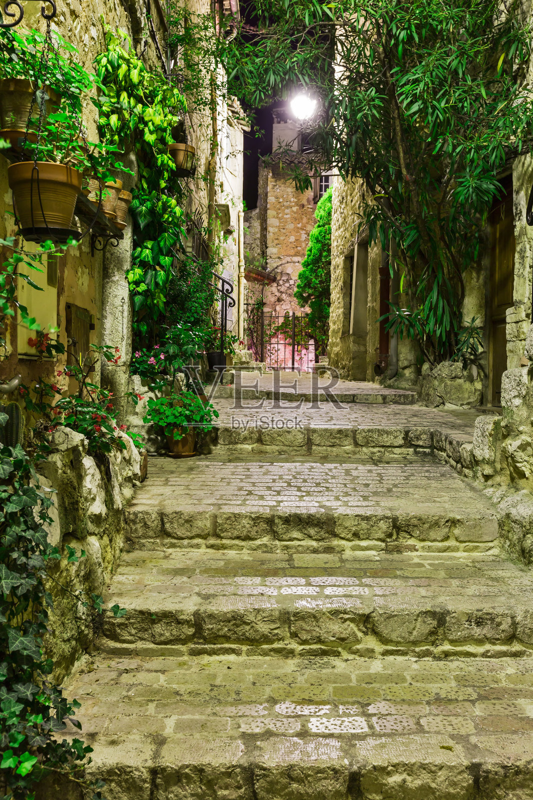 高山普罗旺斯,法国。照片摄影图片