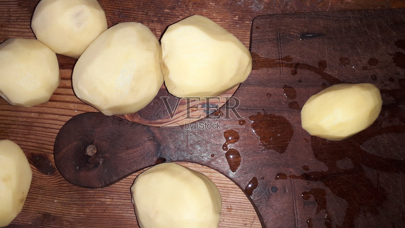 厨房里自制的各种食物照片摄影图片