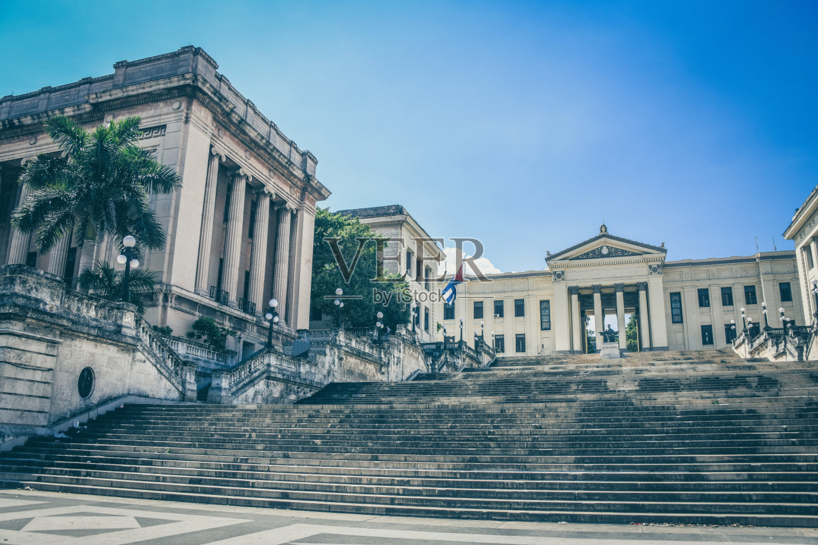 古巴哈瓦那的大学楼梯照片摄影图片