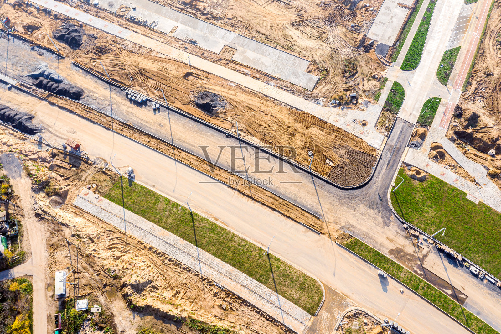 道路施工现场鸟瞰图。交叉路口建筑照片摄影图片