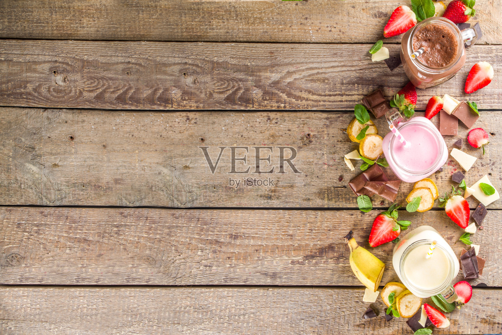 一套彩色奶昔或冰沙照片摄影图片