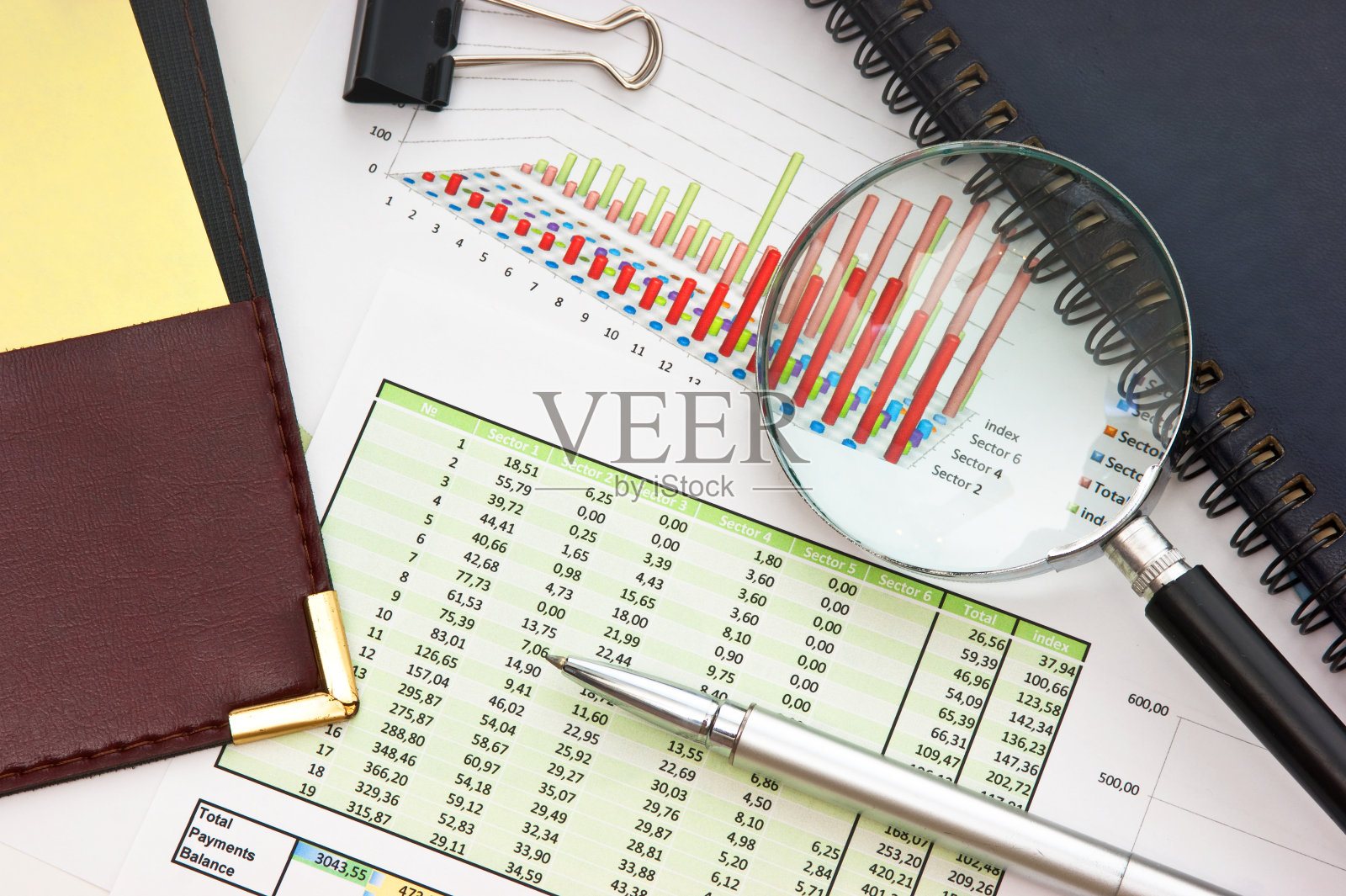 笔和纸配合图表工作照片摄影图片