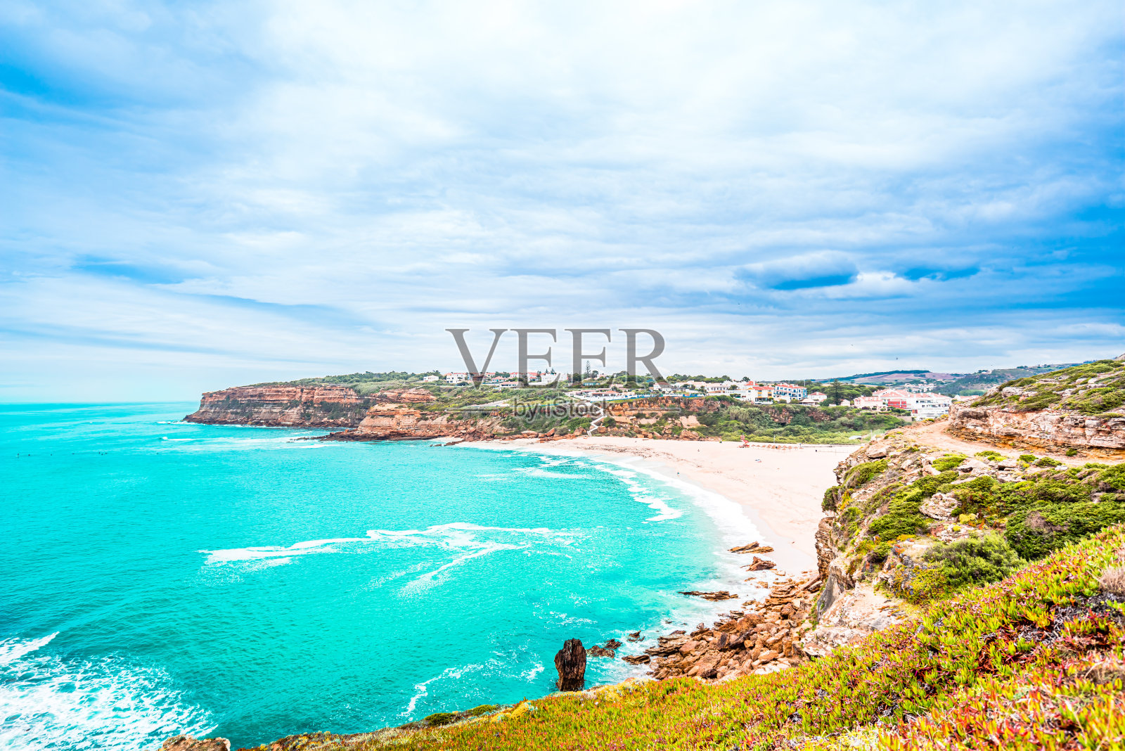 View on Sao Lourenco beach in Ericeira是葡萄牙Ericeira世界冲浪保护区的一部分照片摄影图片