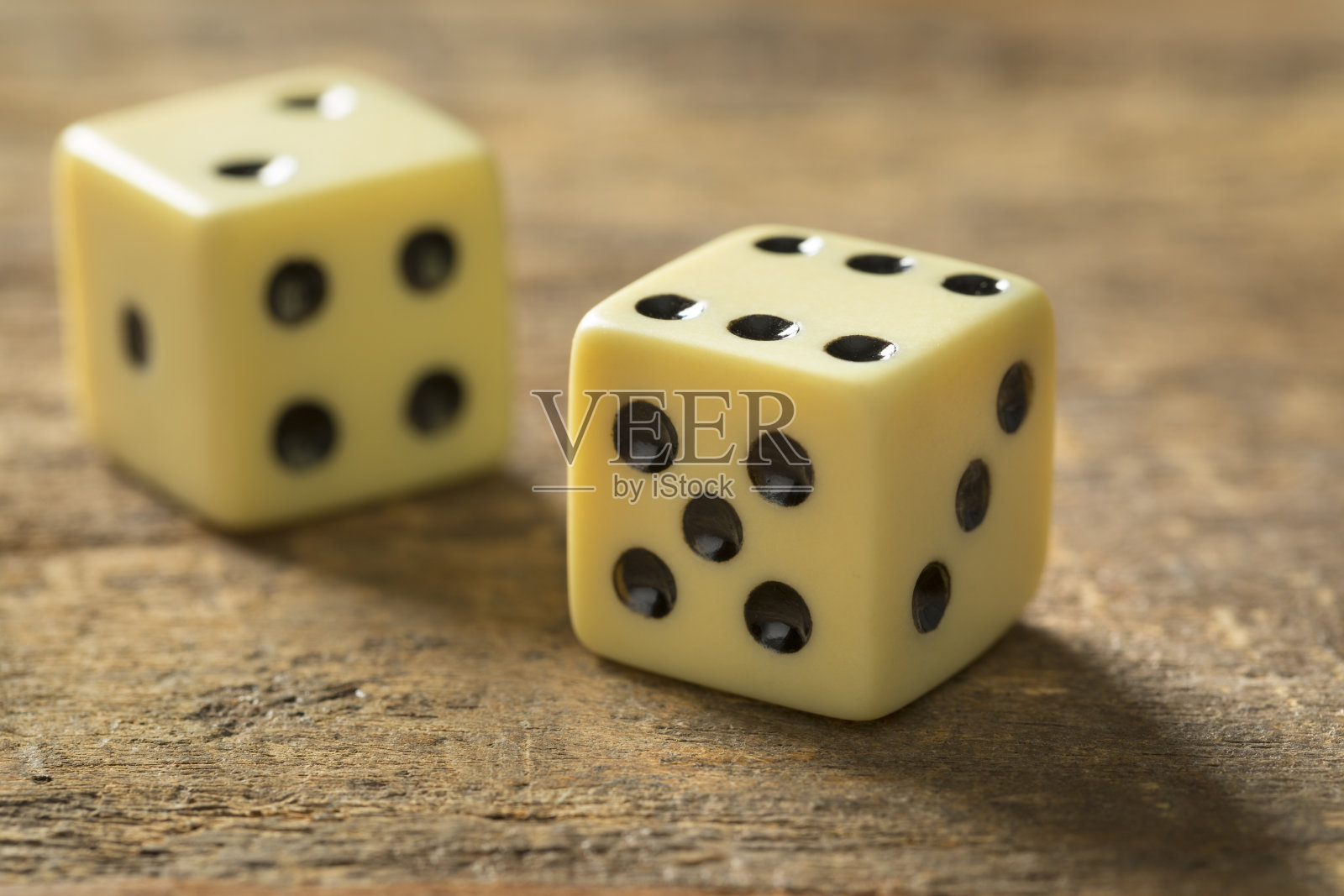 两个骰子照片摄影图片