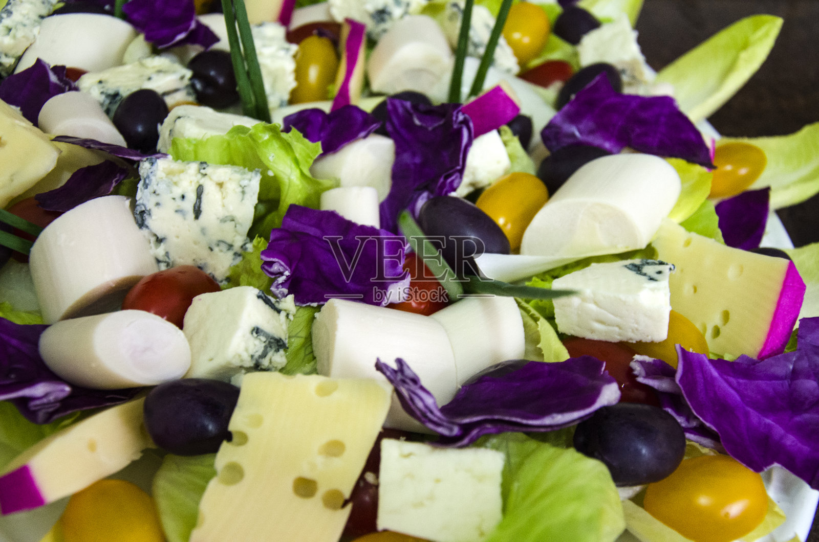 色彩斑斓的沙拉照片摄影图片