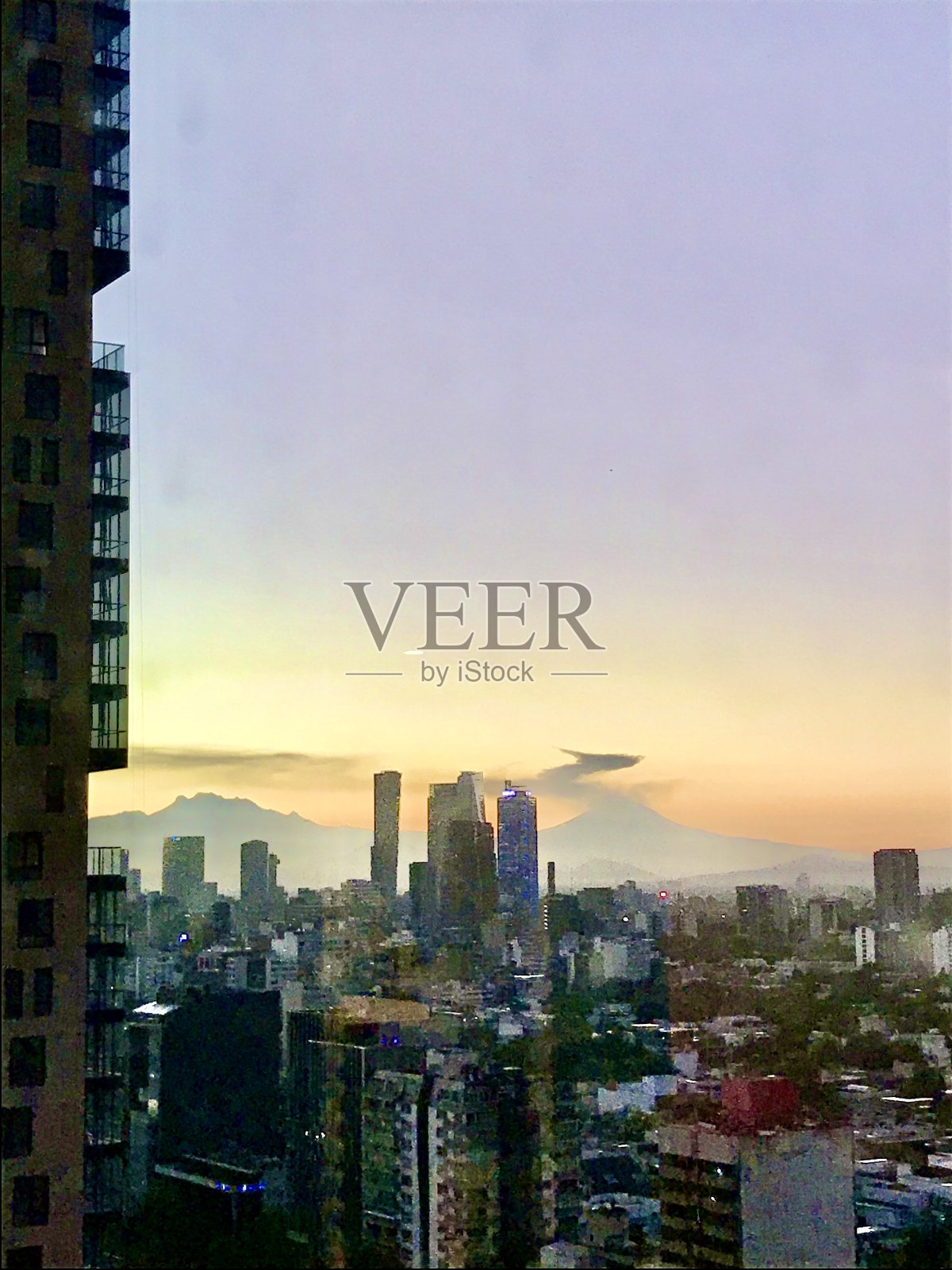 Popocatépetl在喷发照片摄影图片