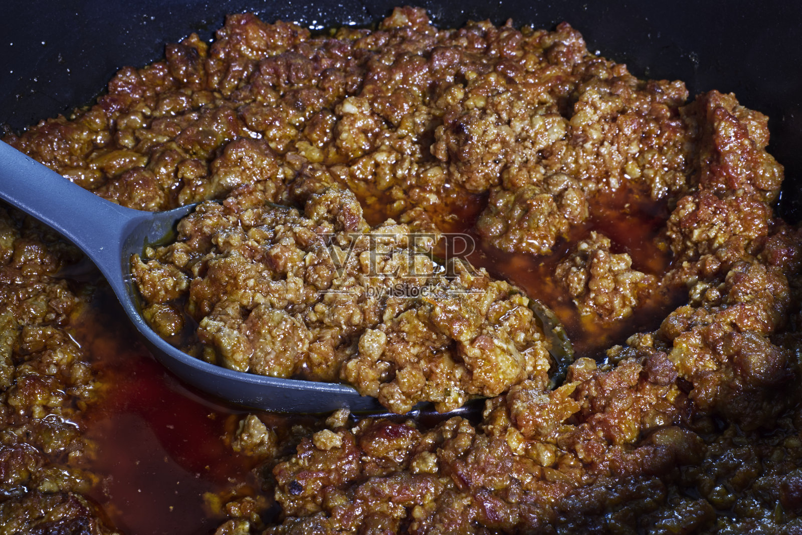 意大利传统的博洛尼亚酱酱。肉酱酱。照片摄影图片