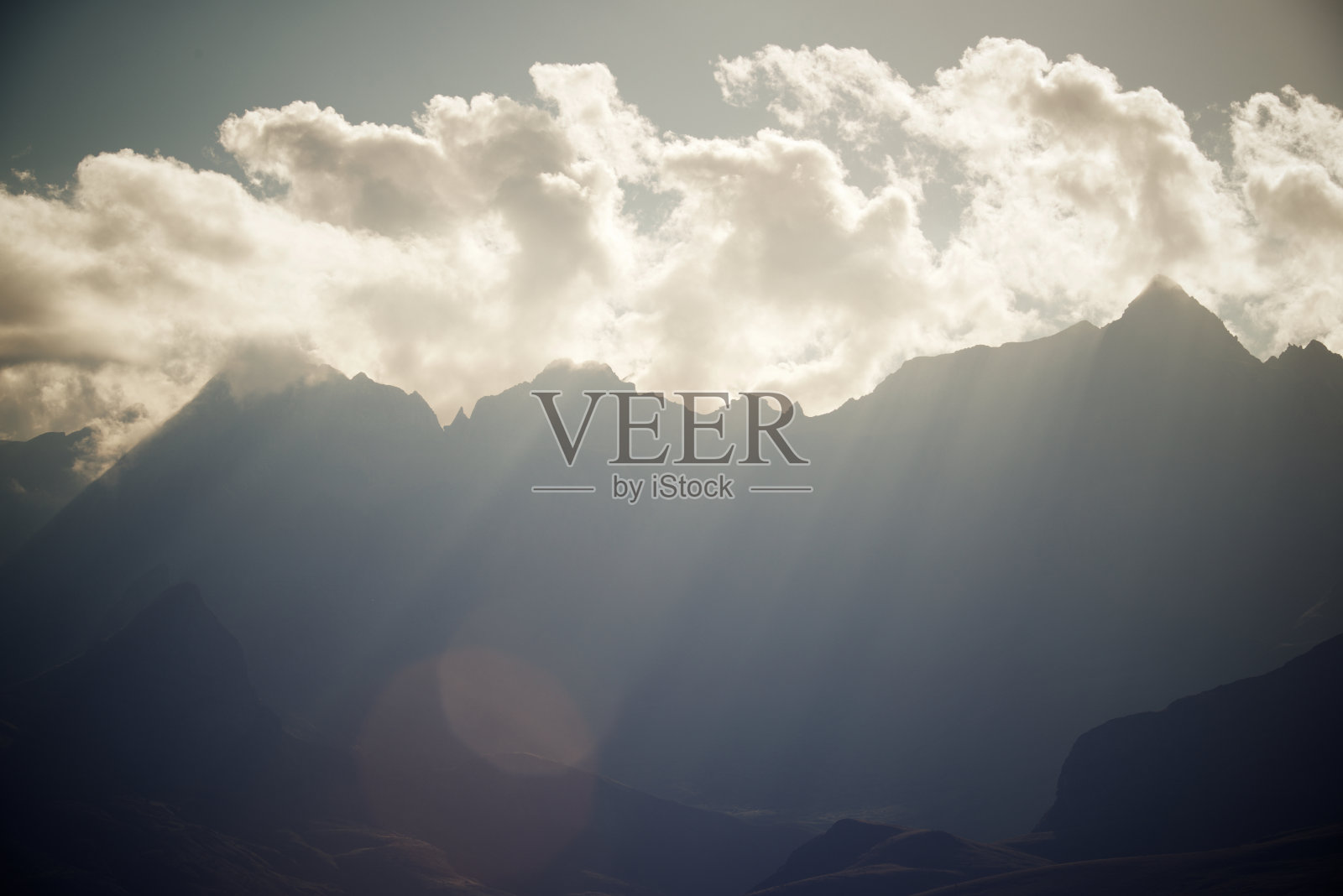 庇里牛斯山照片摄影图片