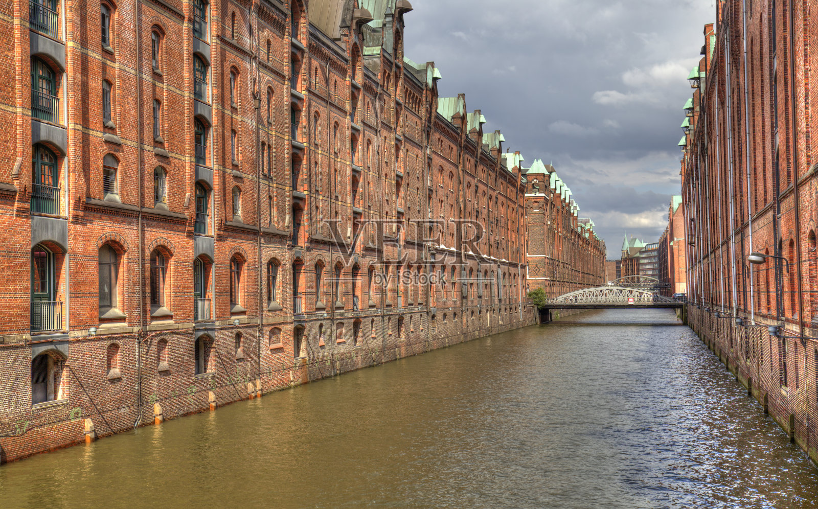 德国汉堡的运河和仓库照片摄影图片