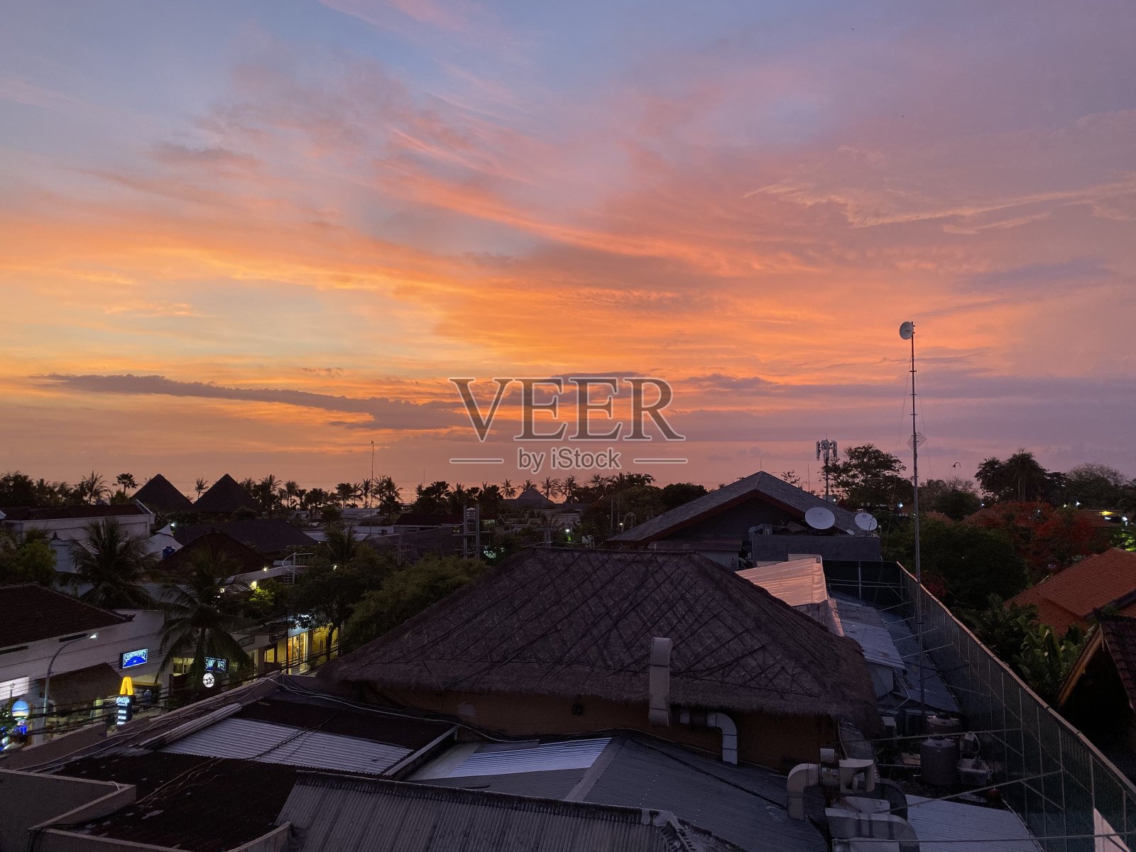 巴厘岛阳台日落照片摄影图片