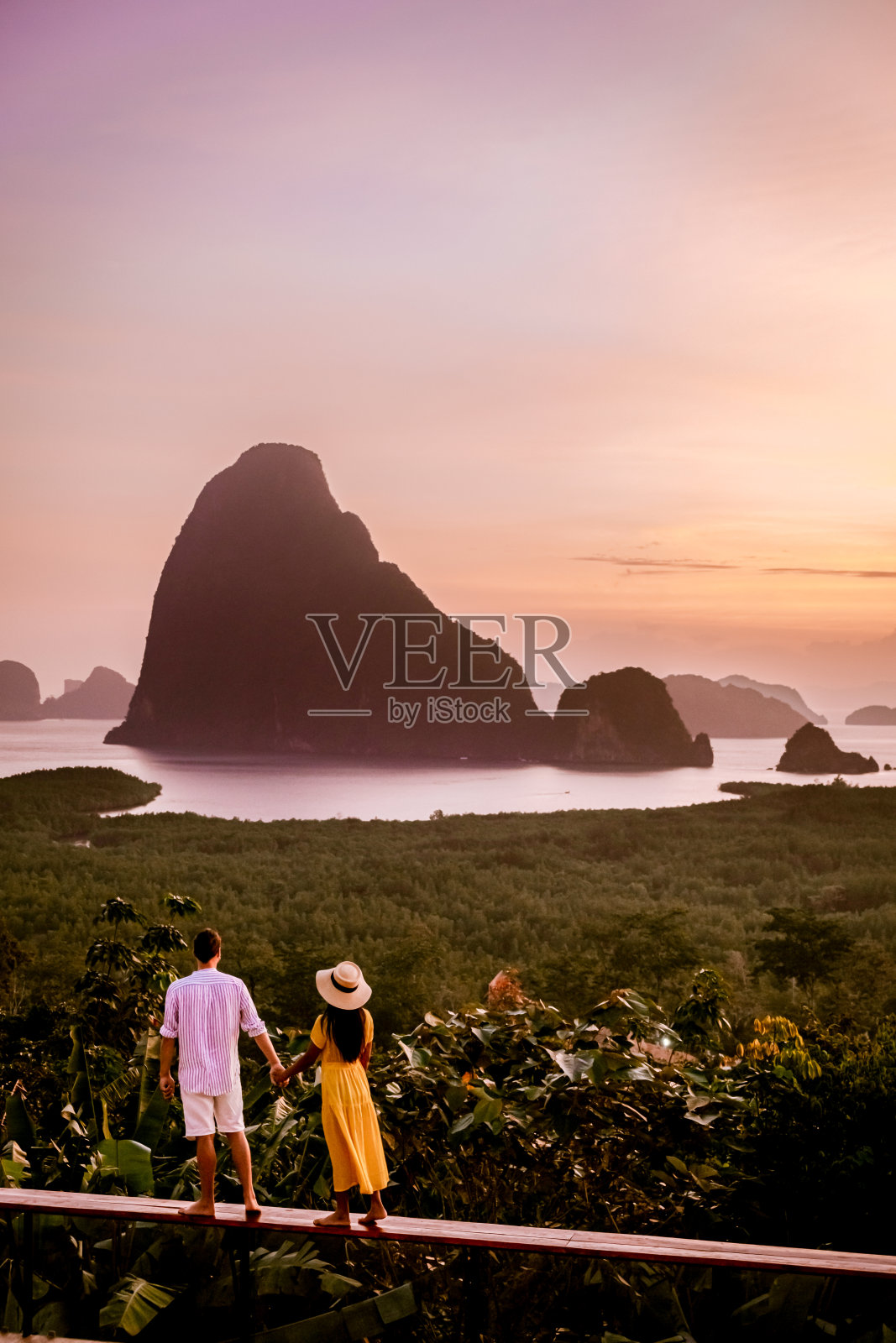 泰国攀牙府萨美 Nang Shee观景点日出美景照片摄影图片