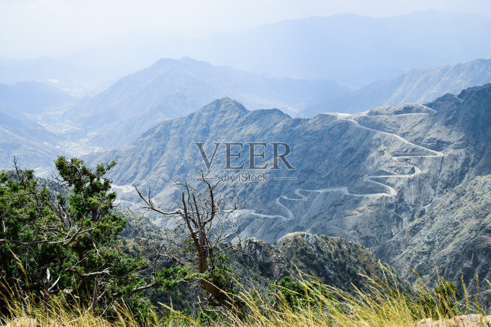 山脉风光 - 自然背景 - 自然公园 - 晴朗的蓝天 - 美好的一天照片摄影图片