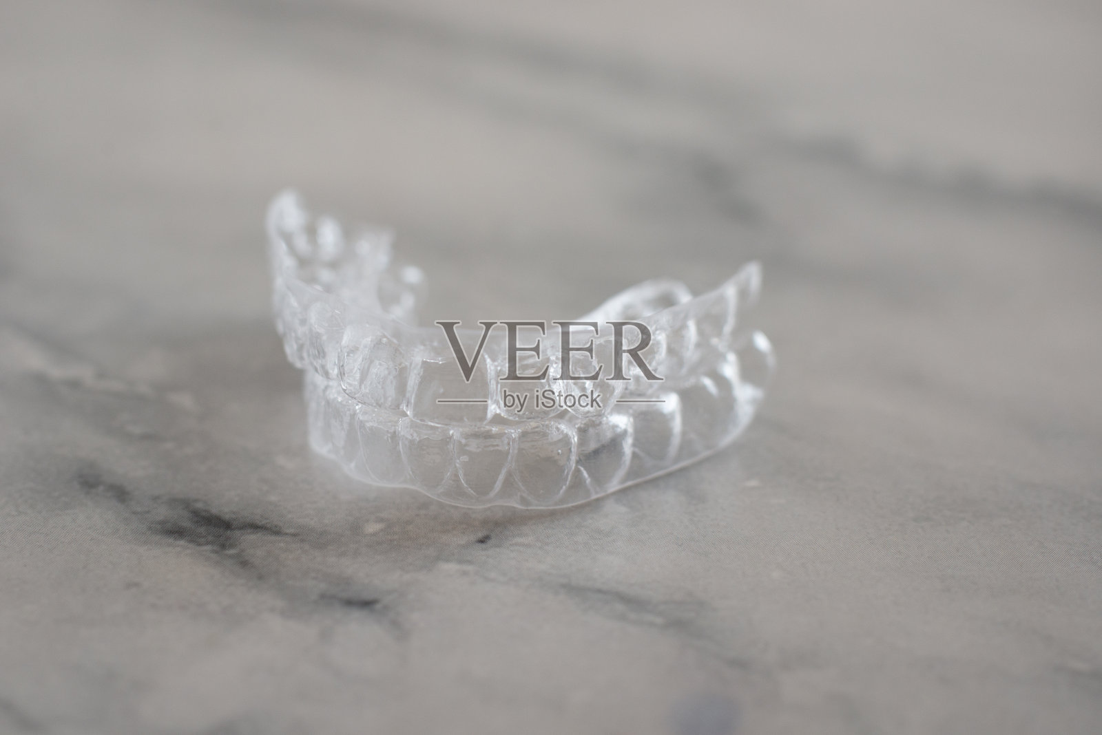 隐适美正畸矫正器照片摄影图片