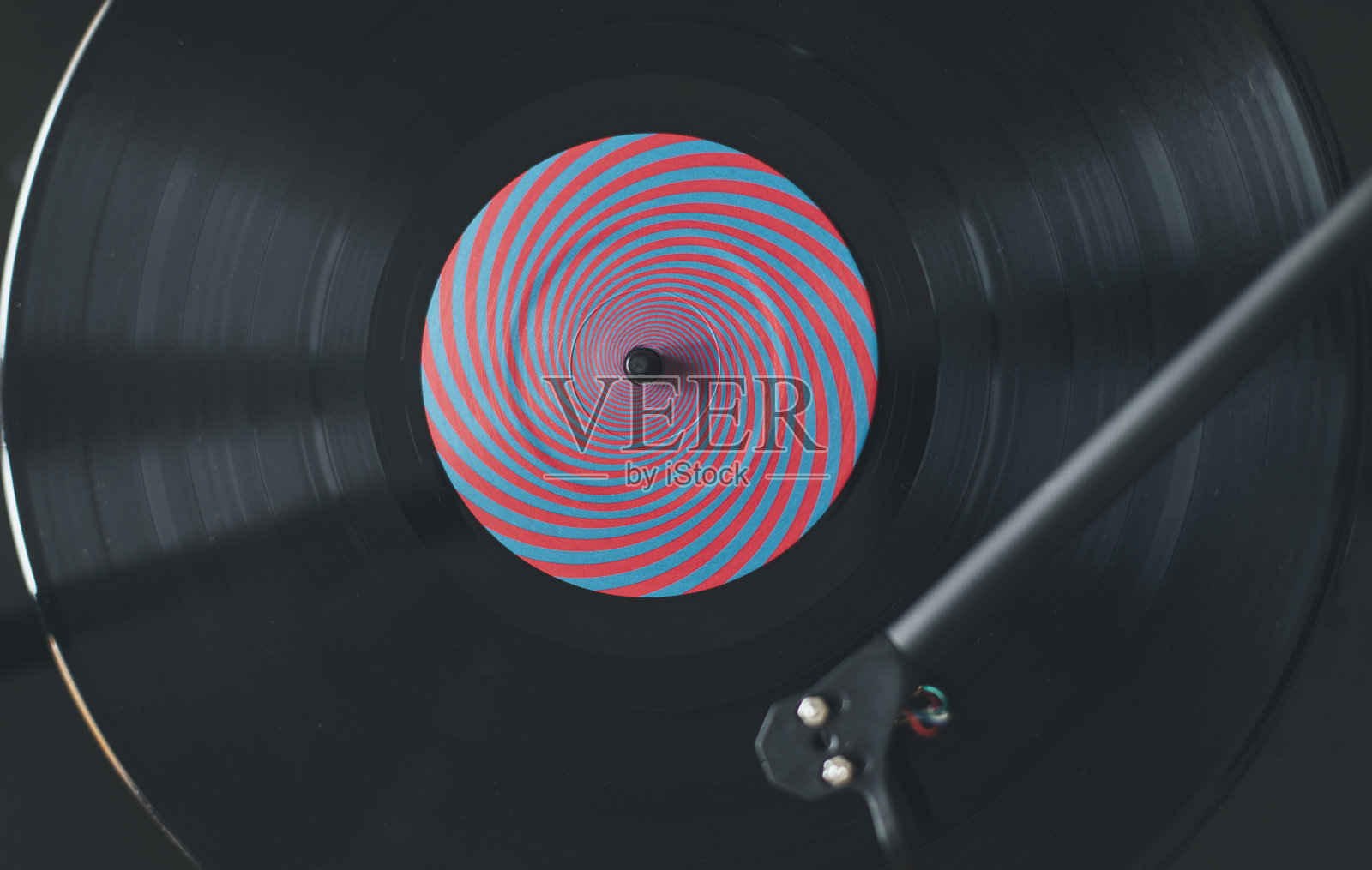 转盘播放LP黑胶唱片照片摄影图片