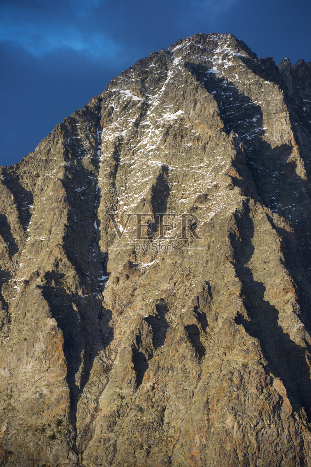 庇里牛斯山照片摄影图片