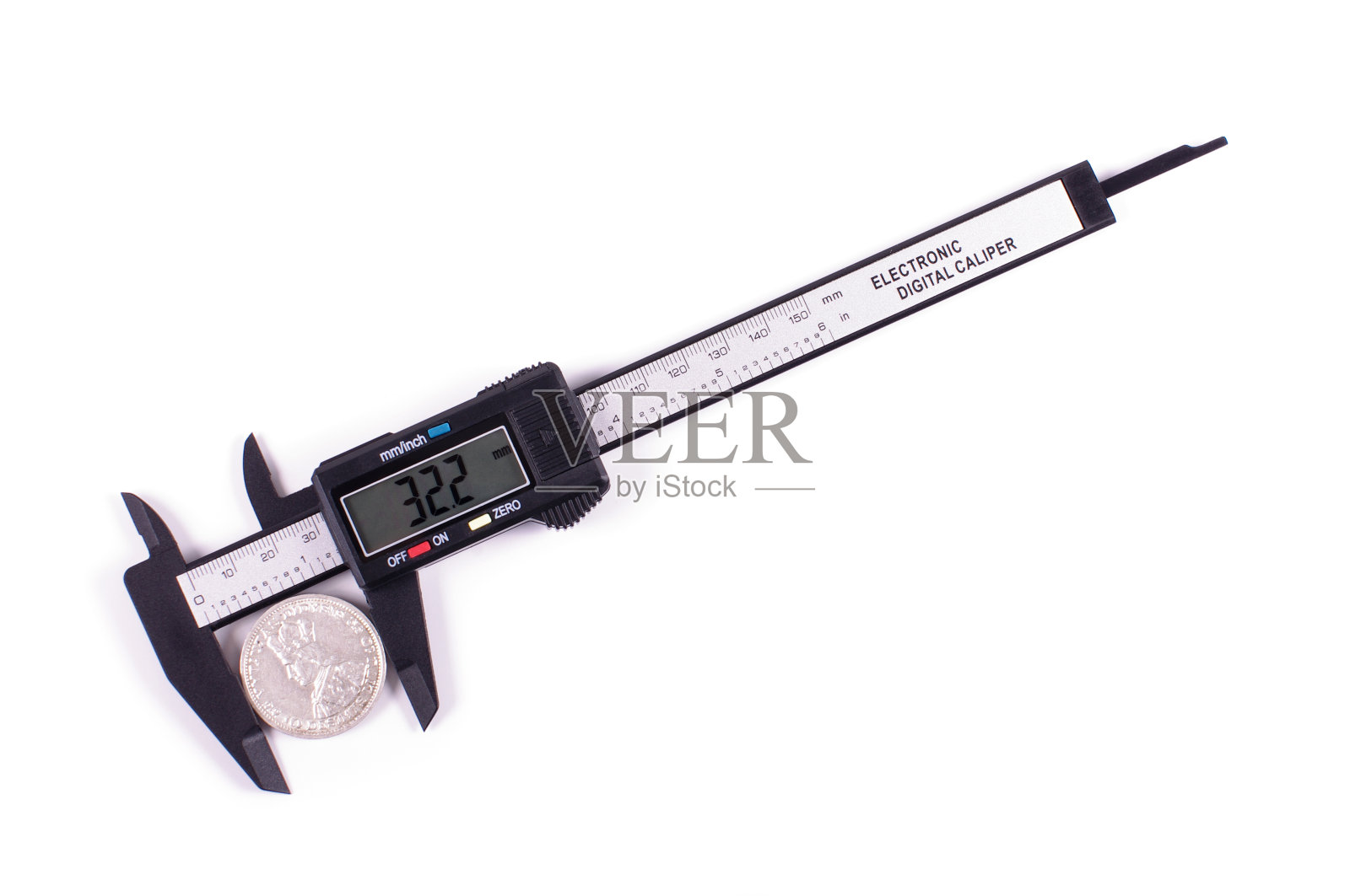 白色背景上的碳纤维卡尺照片摄影图片