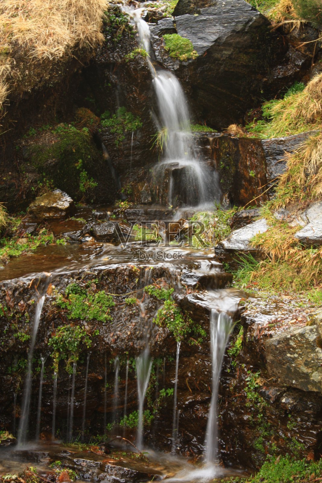 潺潺地流照片摄影图片