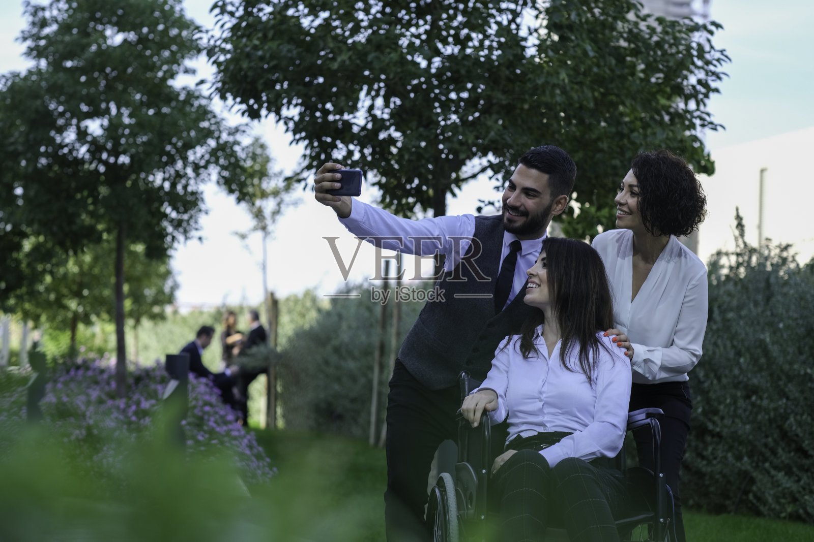 午休时的自拍照片摄影图片