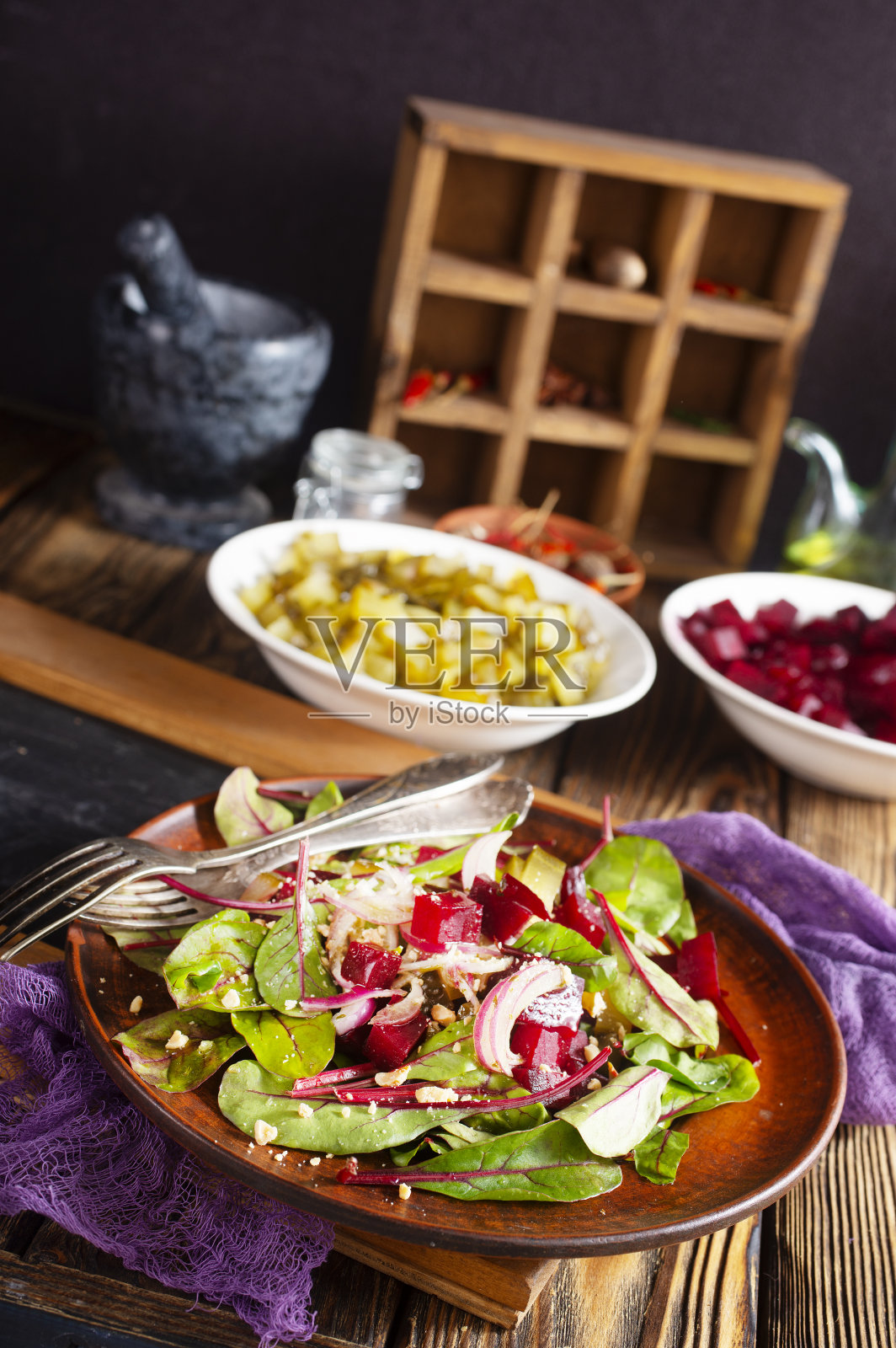 与甜菜沙拉照片摄影图片