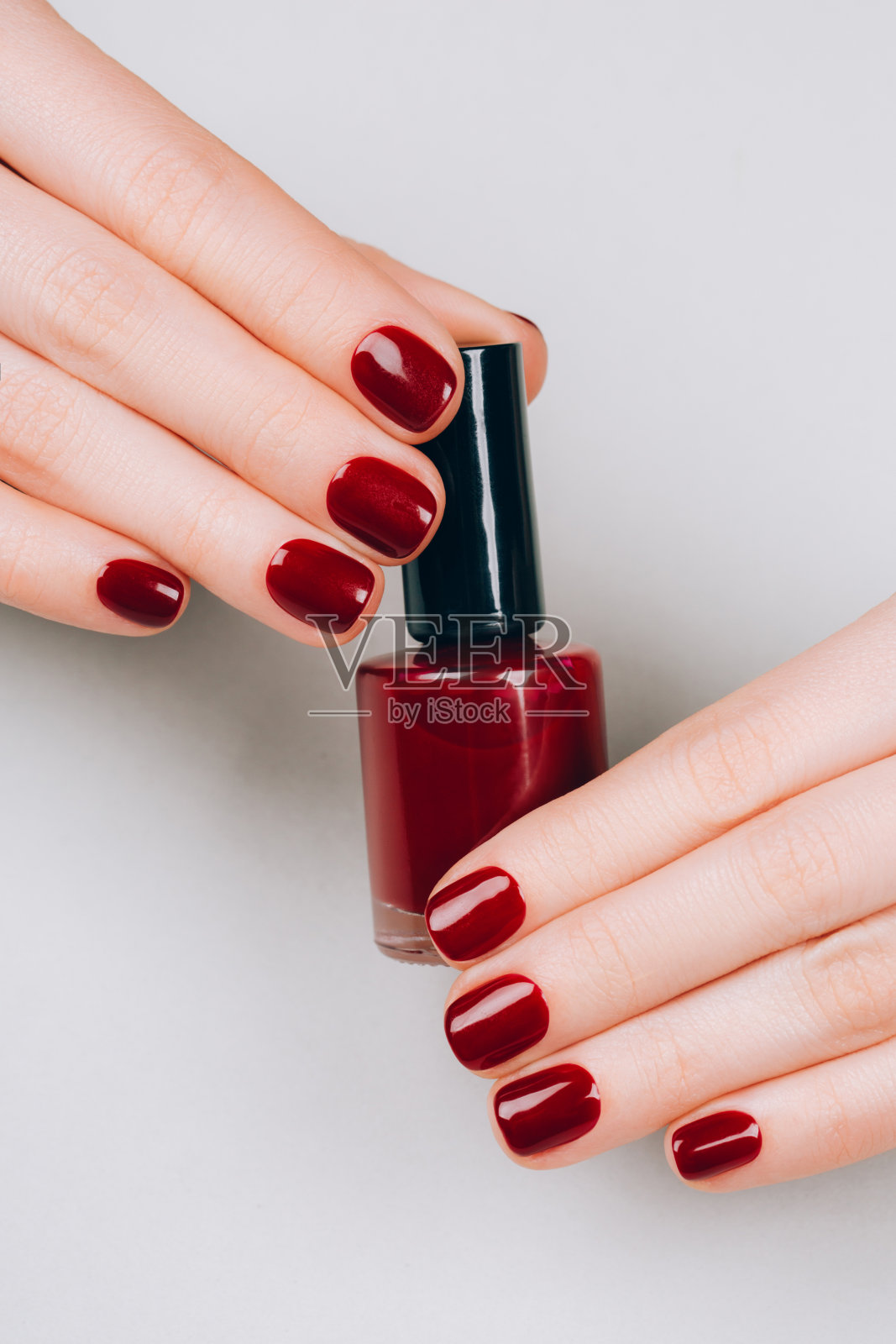 美甲和指甲油瓶照片摄影图片