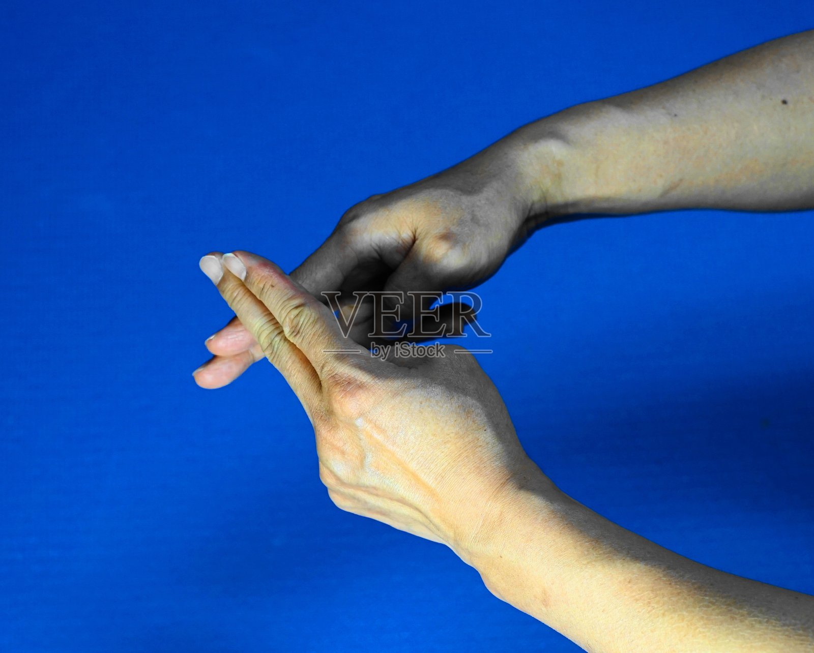 各种各样的手的形状，手指，双手。照片摄影图片