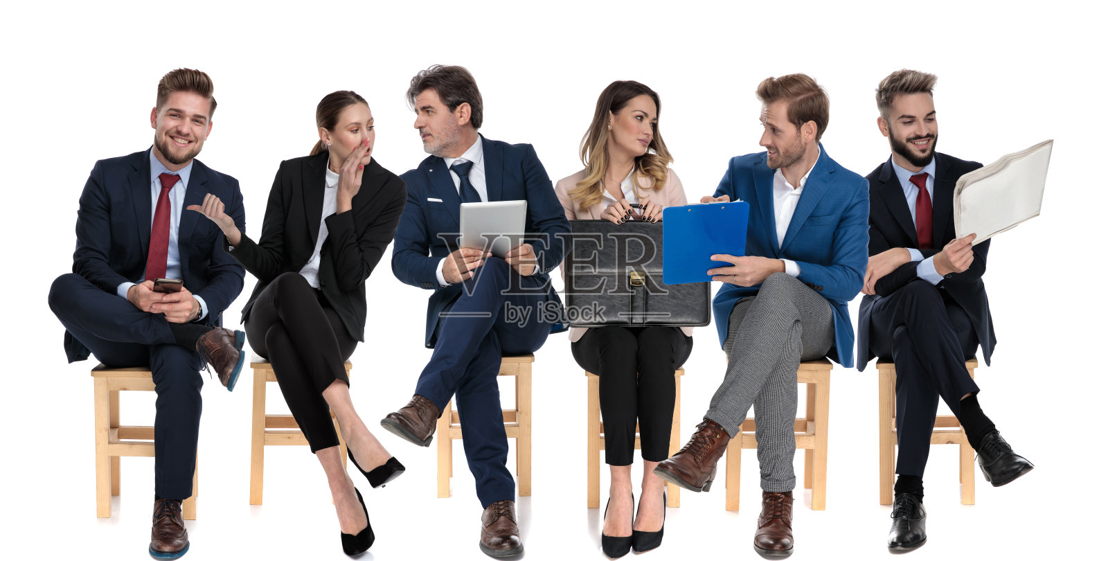 六位商人在交谈照片摄影图片