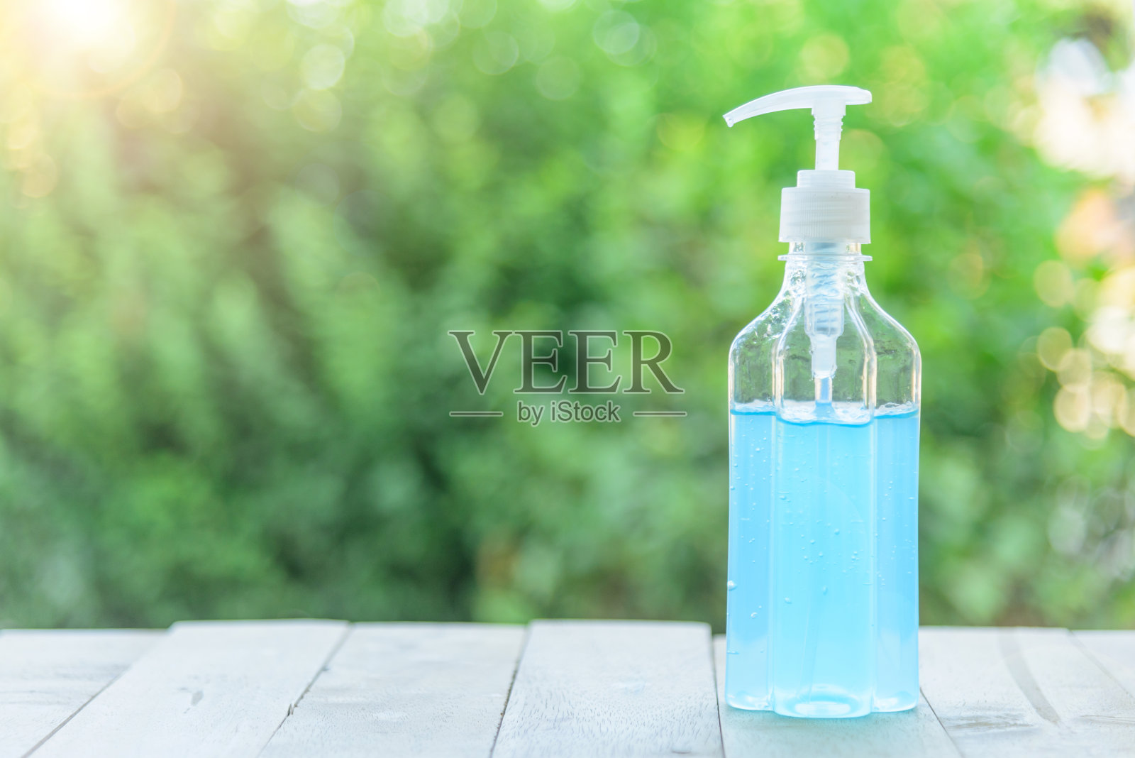 洗手液用于清洁手部，预防疾病照片摄影图片