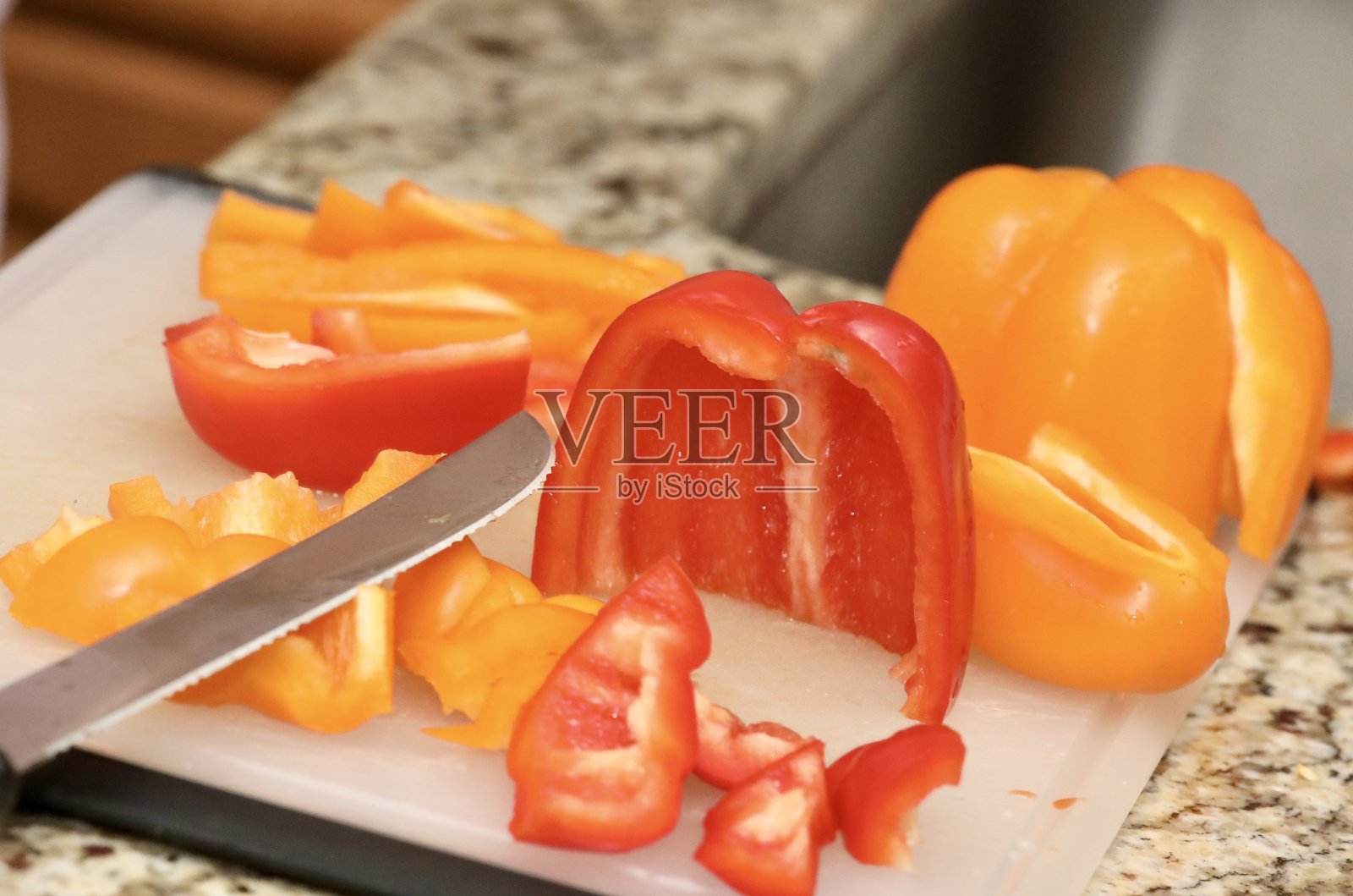 切红、橙青椒。照片摄影图片