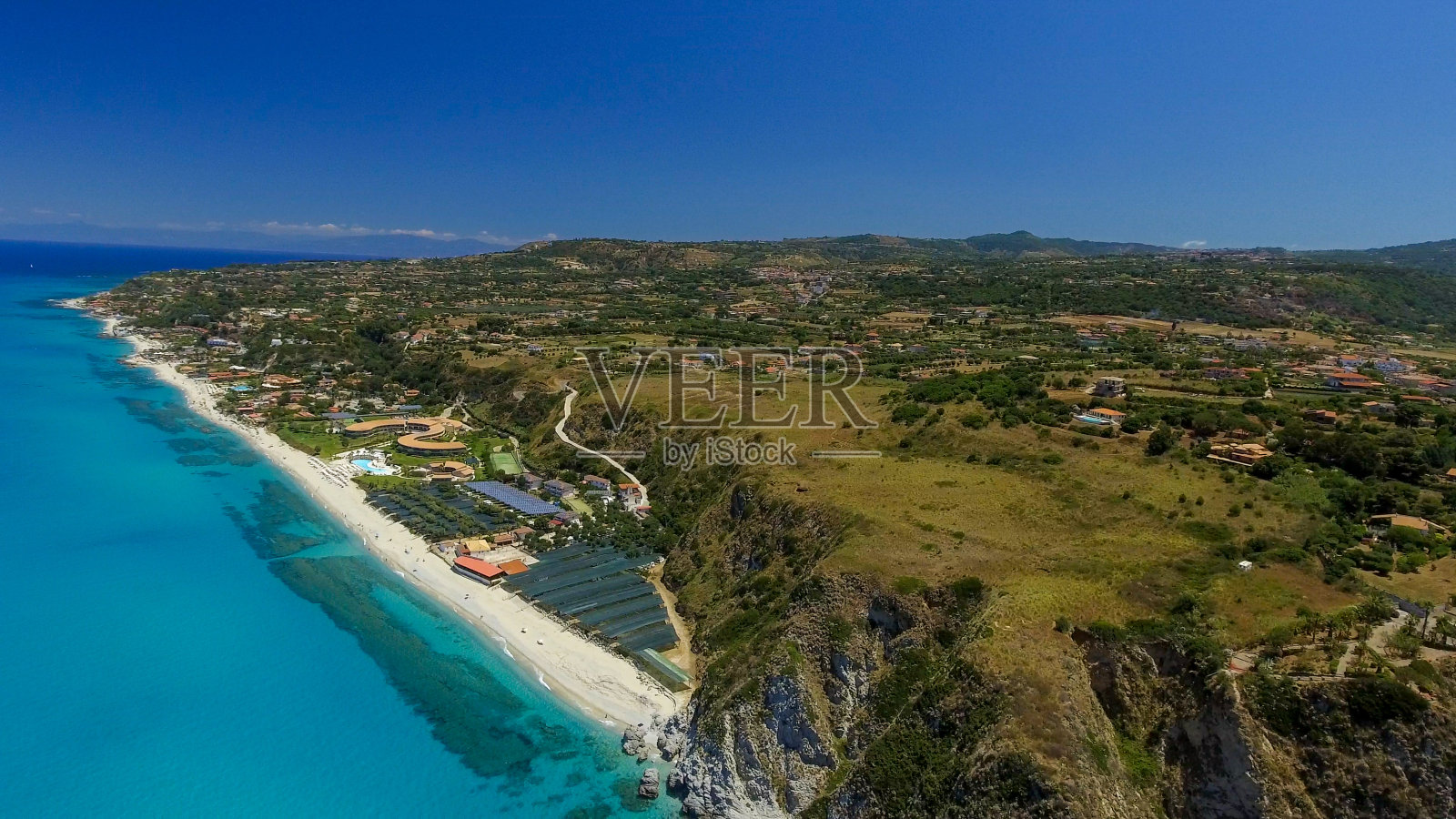 卡拉布里亚的坦纳拉海滩和斯科格里奥乌利沃照片摄影图片