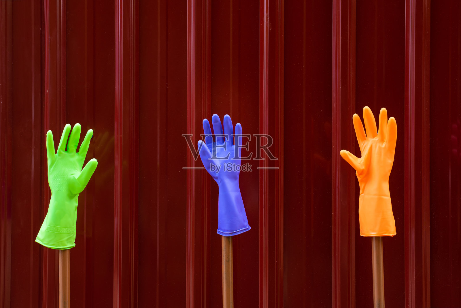 举起手来!照片摄影图片