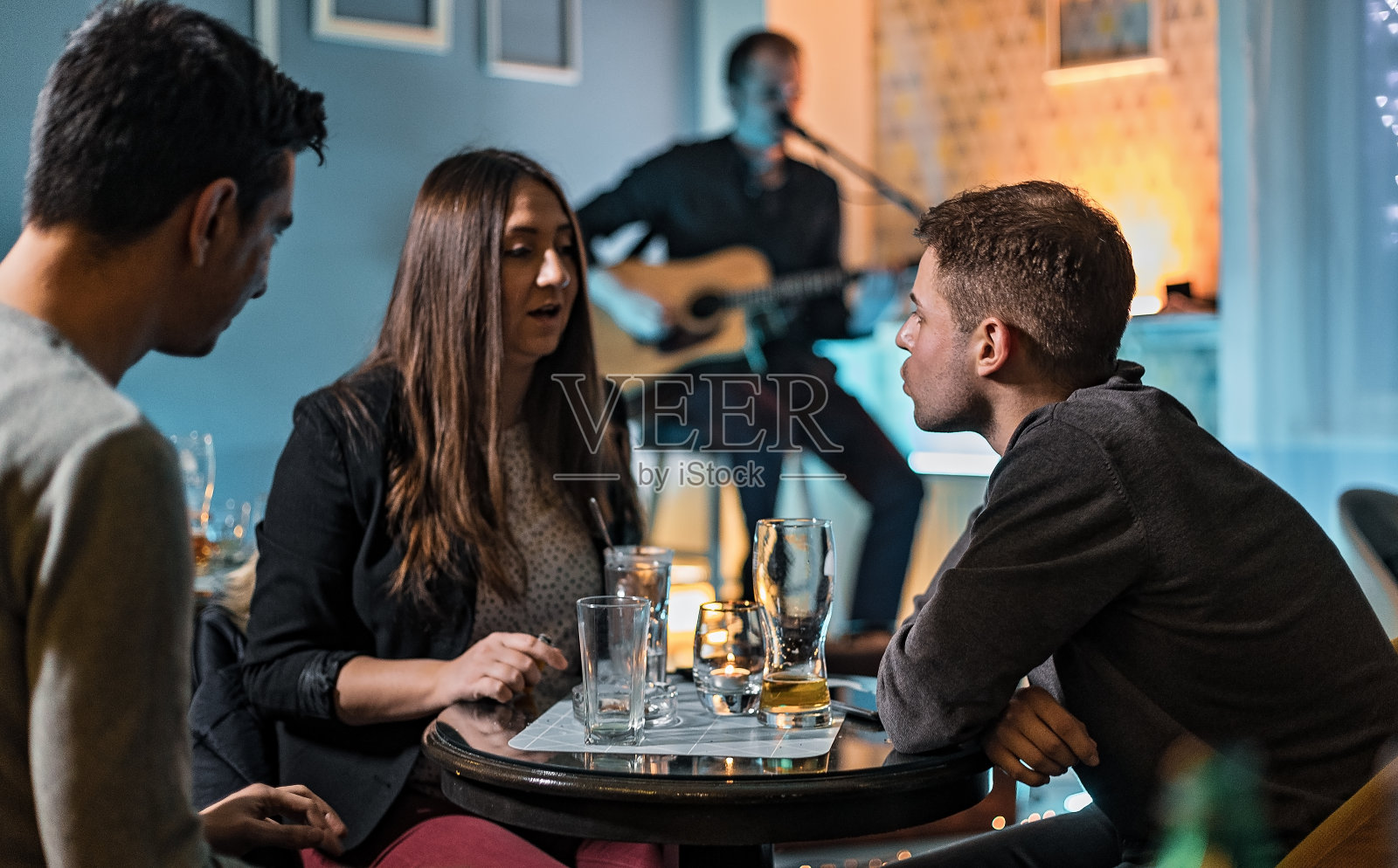 欢乐之夜照片摄影图片