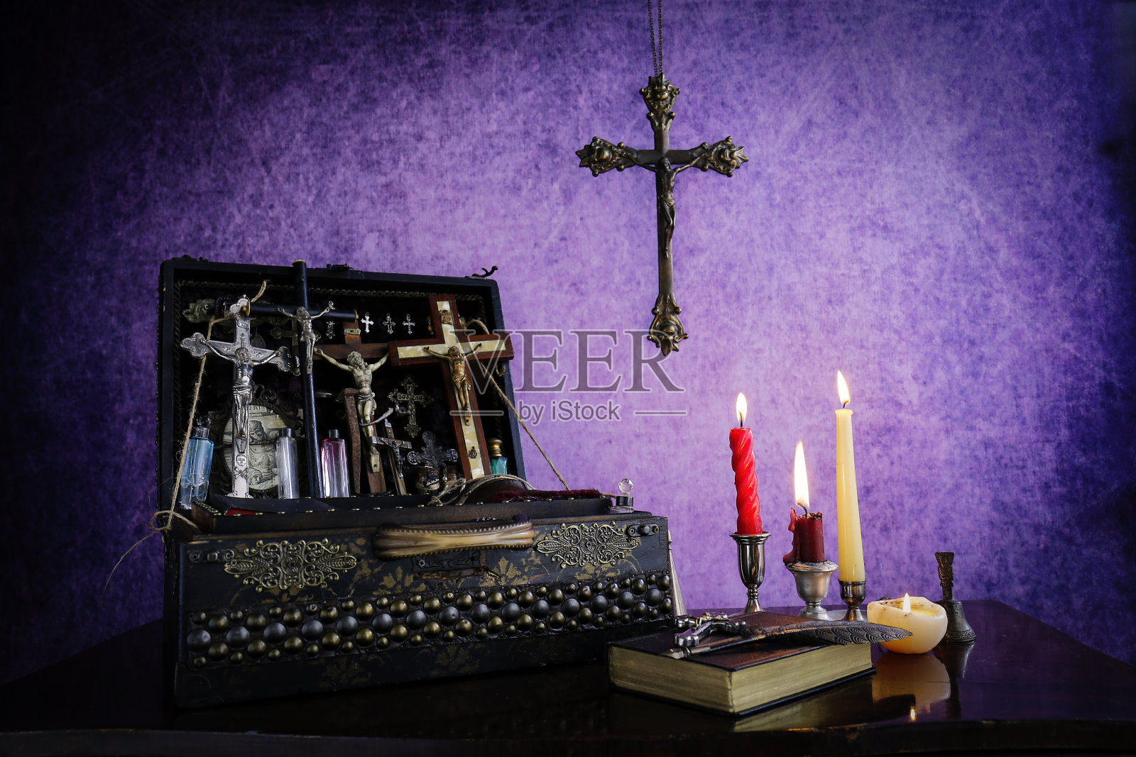 蒸汽朋克，手提箱和帽子旅行牧师照片摄影图片