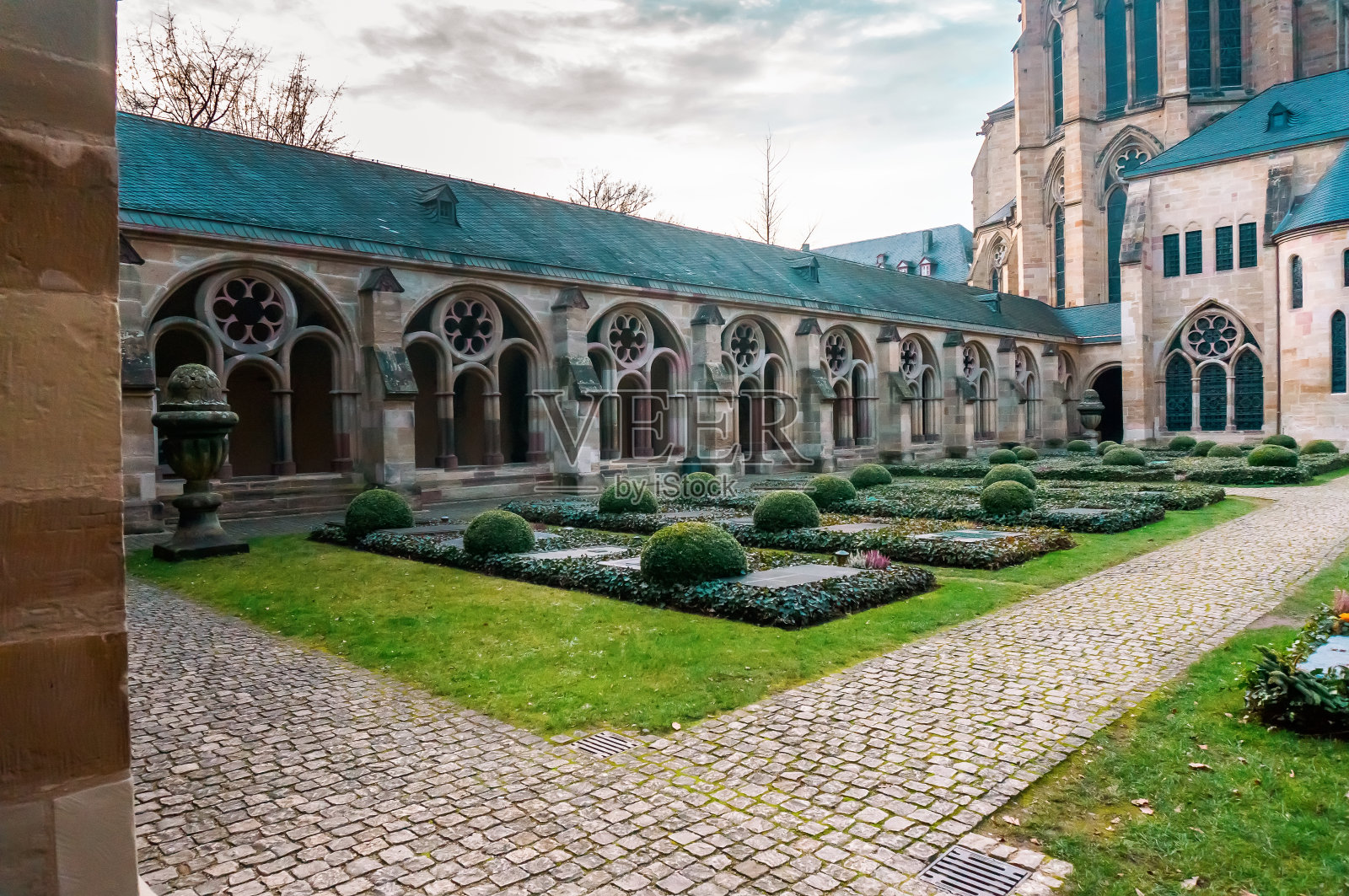 特里尔大教堂照片摄影图片