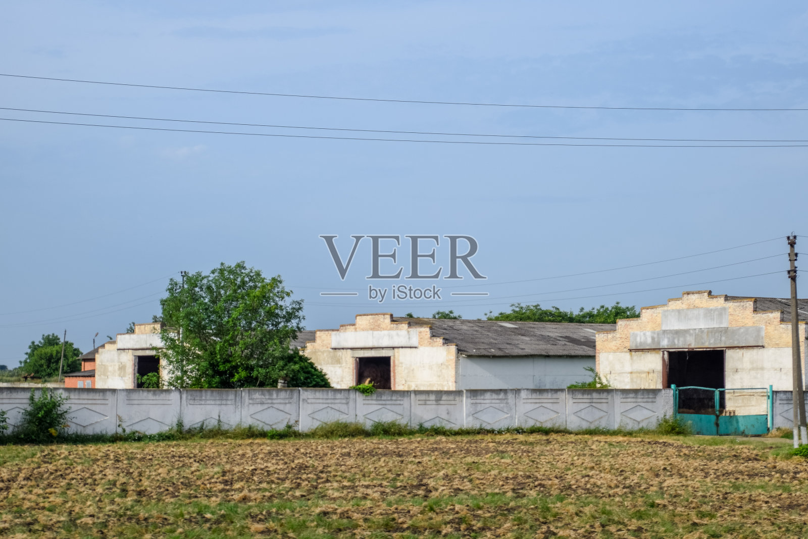 苏联用来储存机械和农业原料的机库照片摄影图片