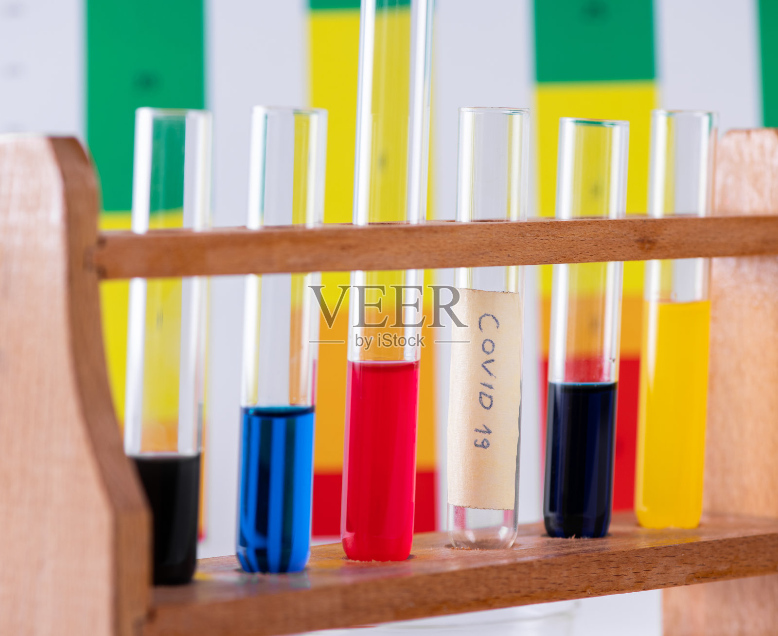 与冠状病毒感染相关的血液检测照片摄影图片