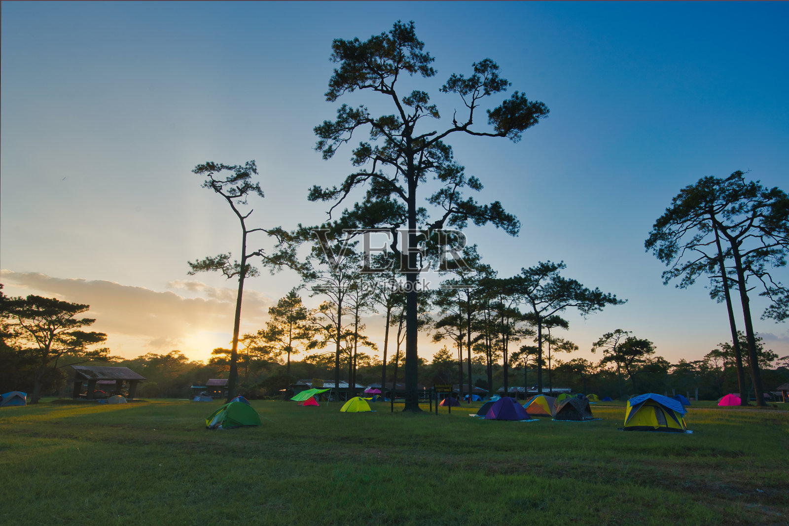 泰国罗依省的自然路线观照片摄影图片