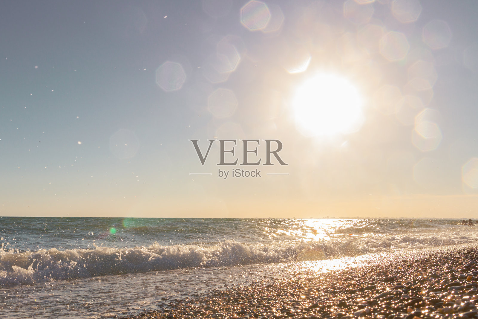 夏日日落时的黑海景色照片摄影图片