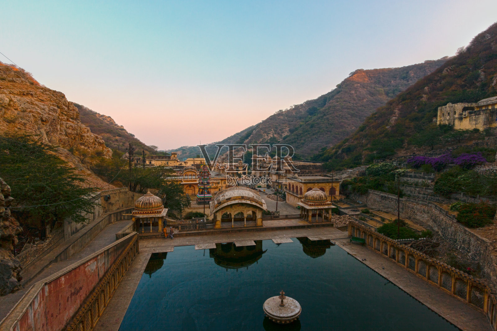 斋浦尔的猴庙。印度朱庇尔的古老印度教寺庙。印度的建筑照片摄影图片